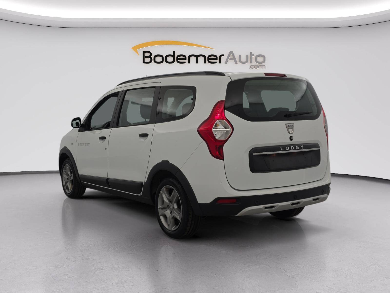Vente en ligne Dacia Lodgy  Blue dCi 115 7 places au prix de 16 890 €