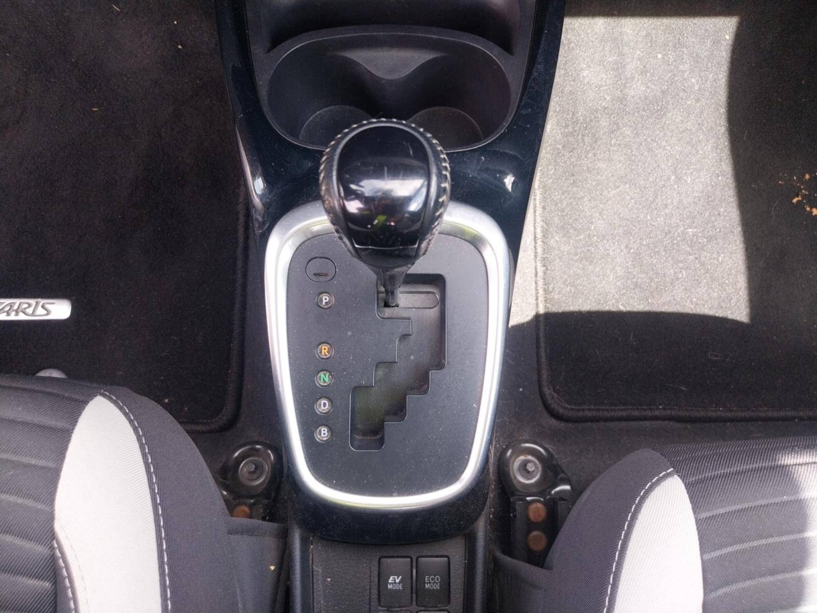 Vente en ligne Toyota Yaris Yaris Hybride 100h au prix de 14 490 €