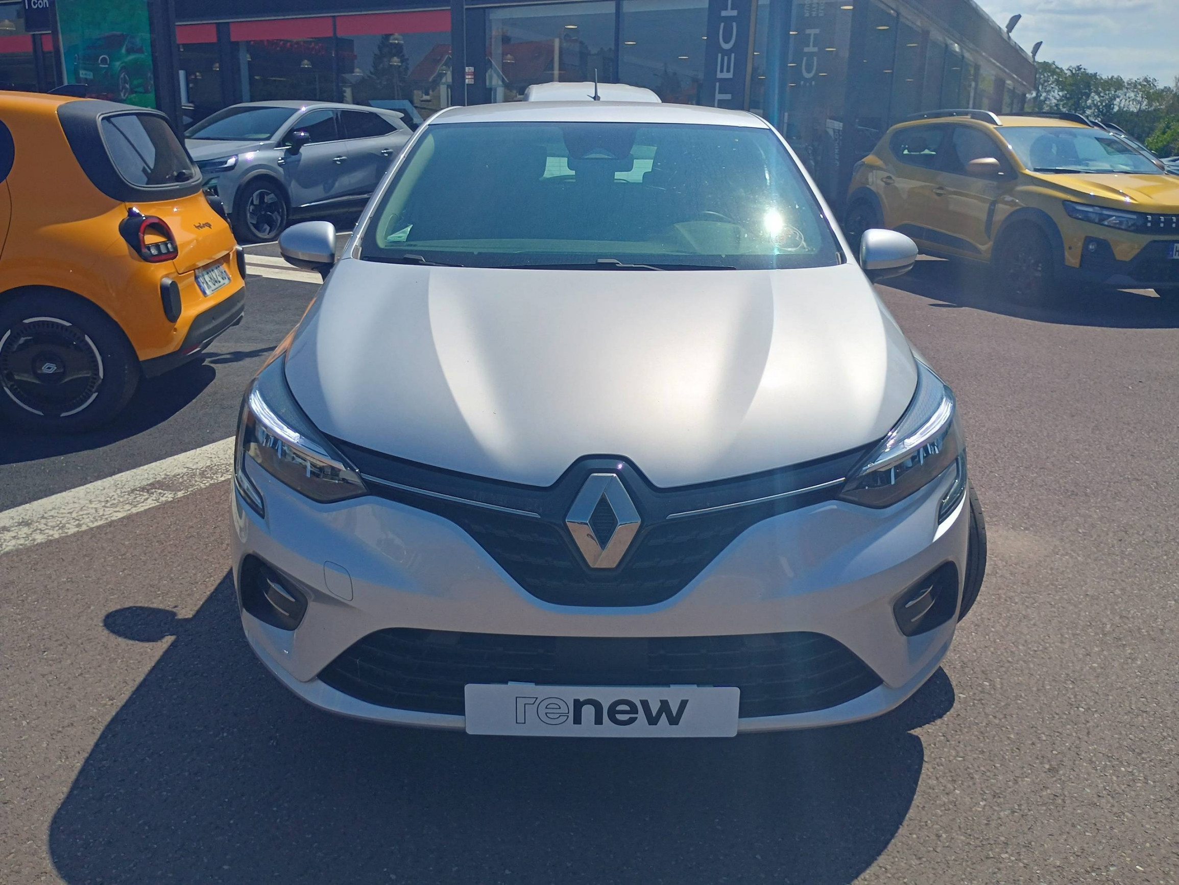 Vente en ligne Renault Clio 5 Clio SCe 65 - 21N au prix de 11 590 €