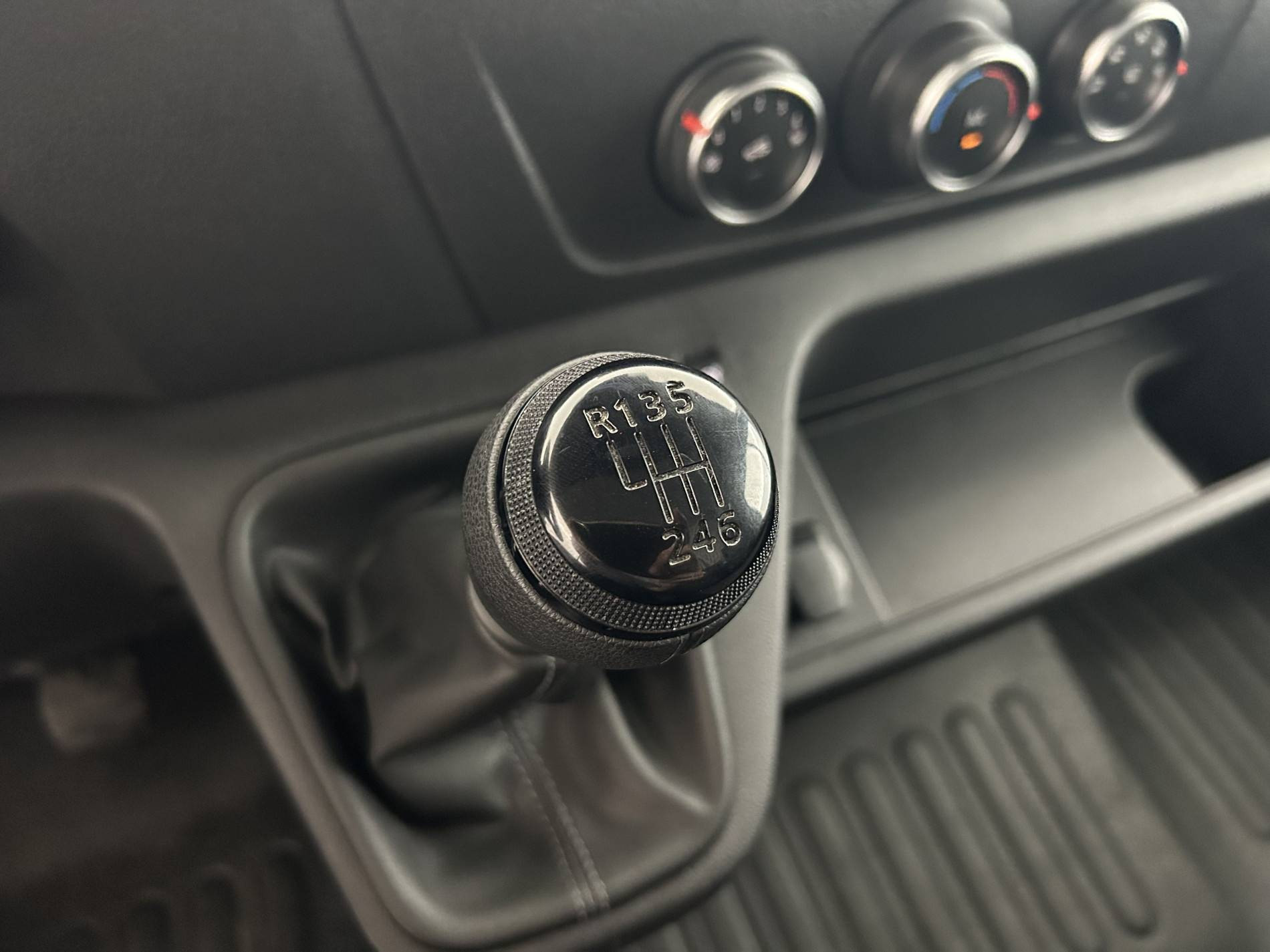 Vente en ligne Renault Master 3 Châssis Cabine MASTER PHC TRAC F3500 L3H1 BLUE DCI 145 EURO VI au prix de 30 990 €