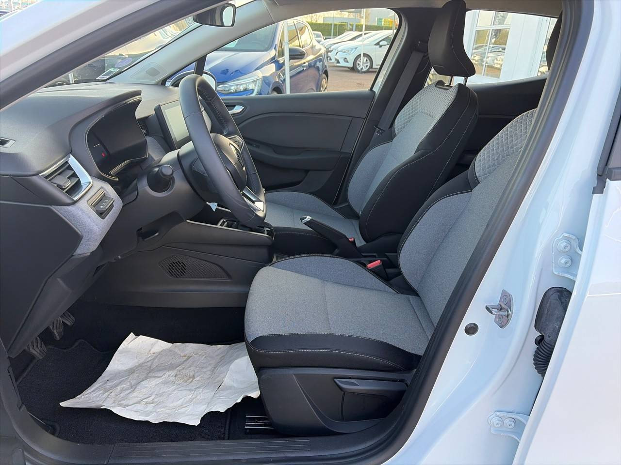 Vente en ligne Renault Clio 5 Clio TCe 90 au prix de 14 990 €