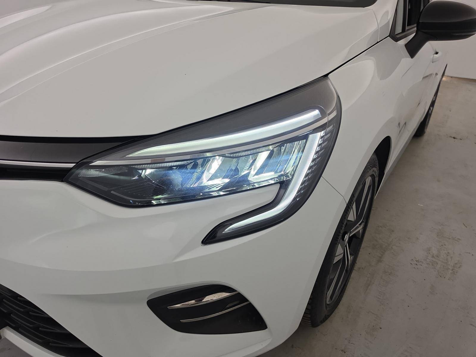 Vente en ligne Renault Clio 5 Clio E-Tech full hybrid 145 au prix de 15 690 €