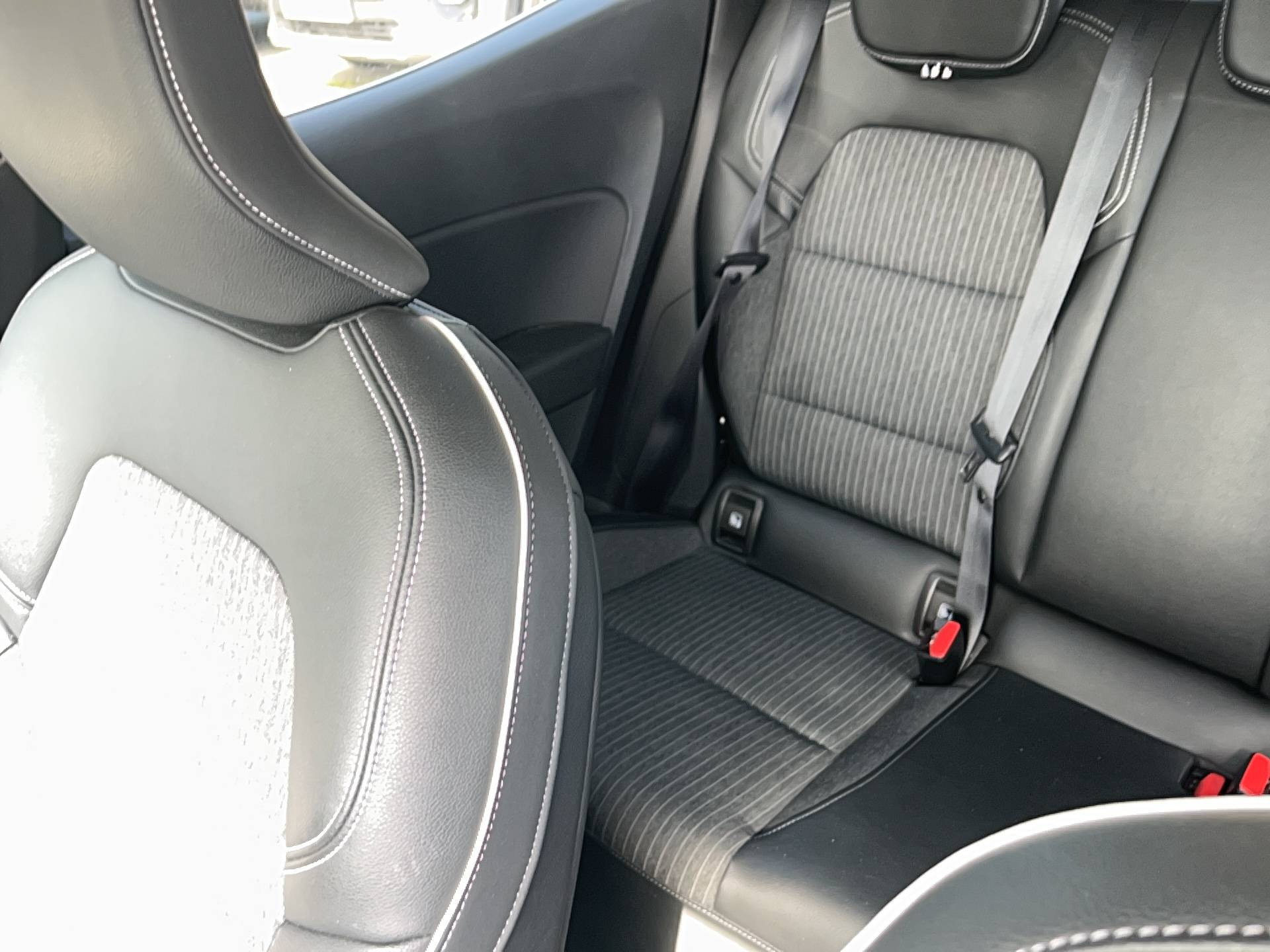 Vente en ligne Renault Clio 5 Clio TCe 130 EDC FAP au prix de 11 990 €