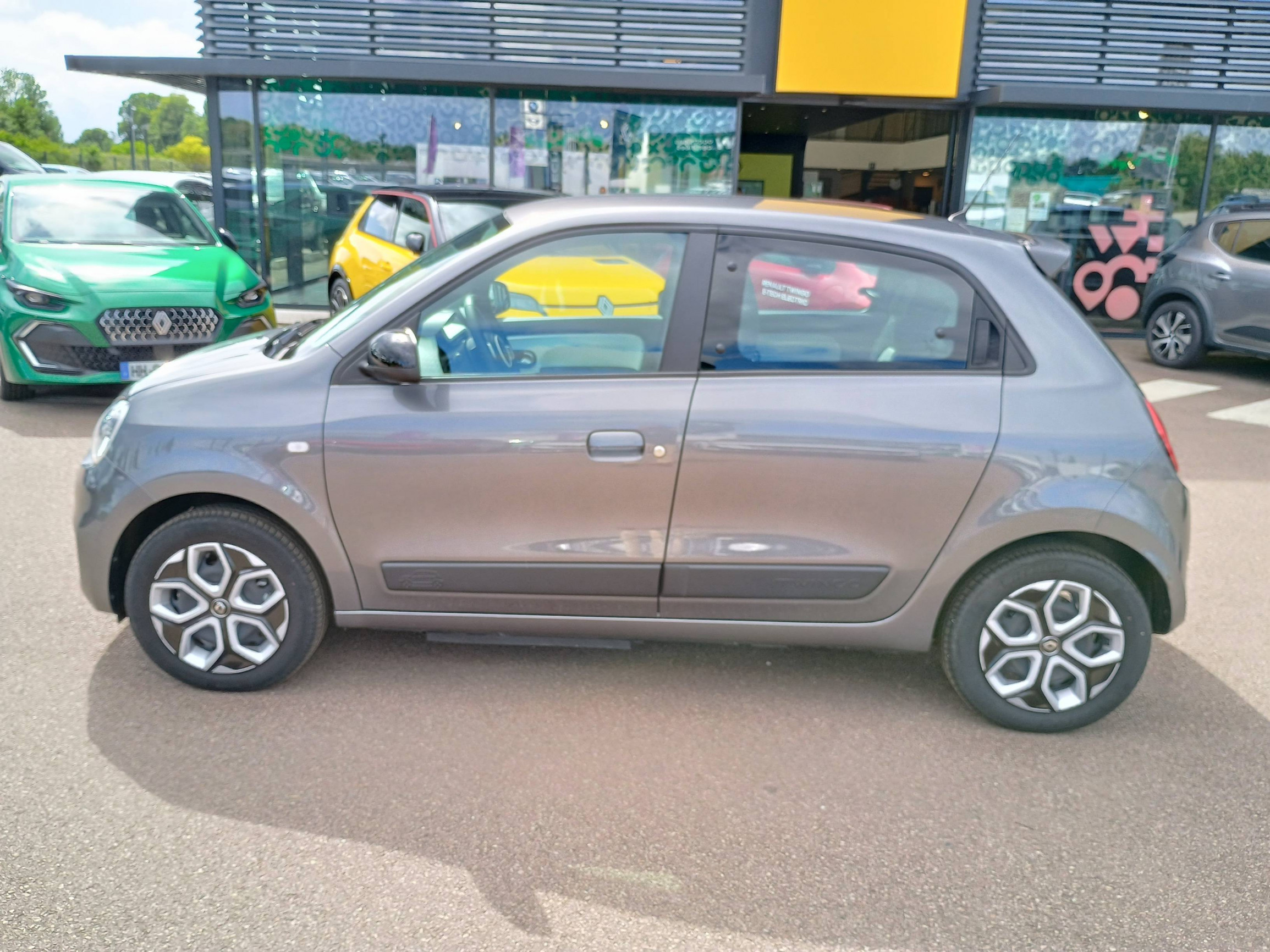 Vente en ligne Renault Twingo Electrique Twingo III E-Tech au prix de 12 991 €