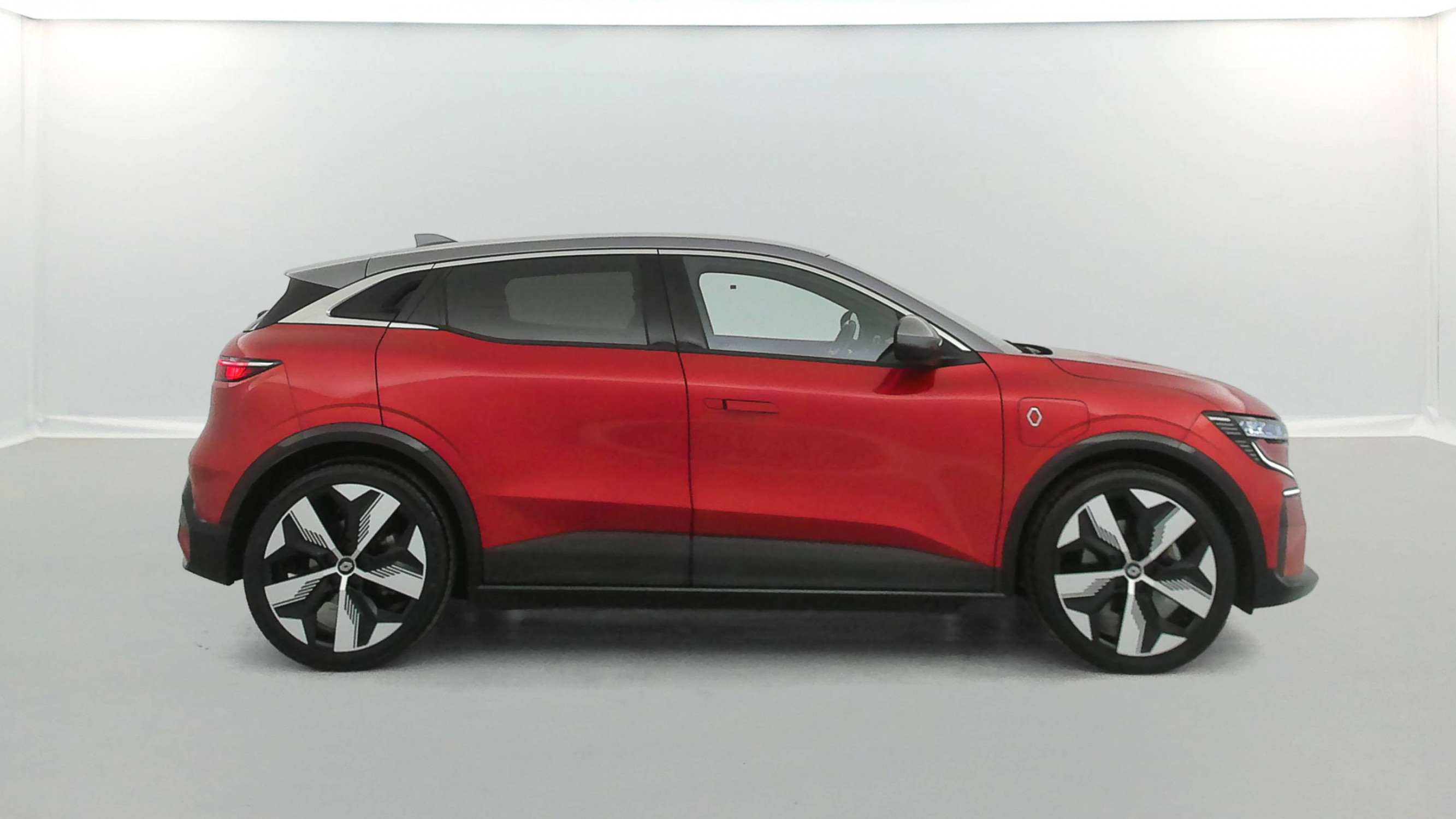 Vente en ligne Renault Megane E-Tech  EV60 220 ch super charge au prix de 23 990 €