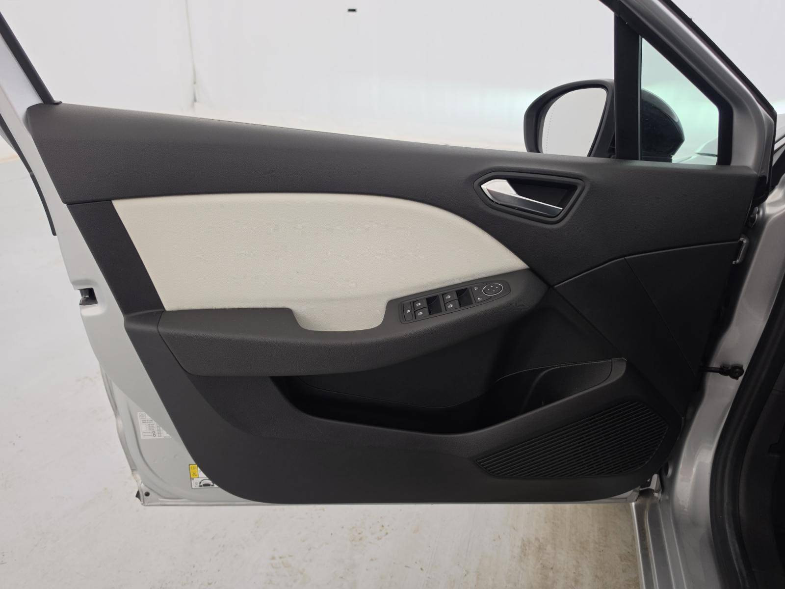 Vente en ligne Renault Clio 5 Clio TCe 90 au prix de 14 490 €