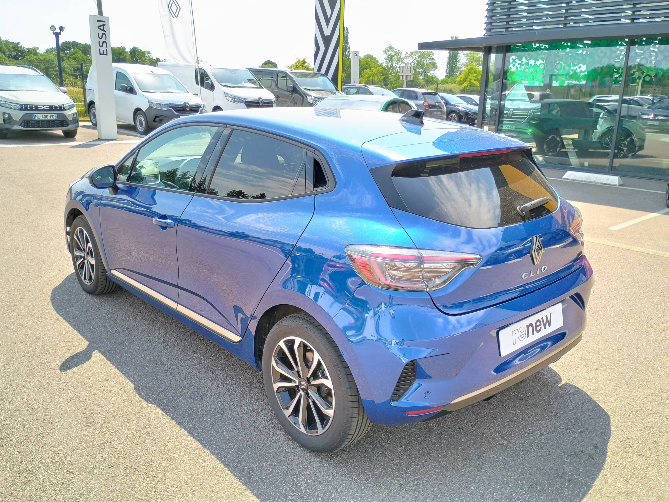 Vente en ligne Renault Clio 5 Clio E-Tech full hybrid 145 ch GSR2 au prix de 20 321 €