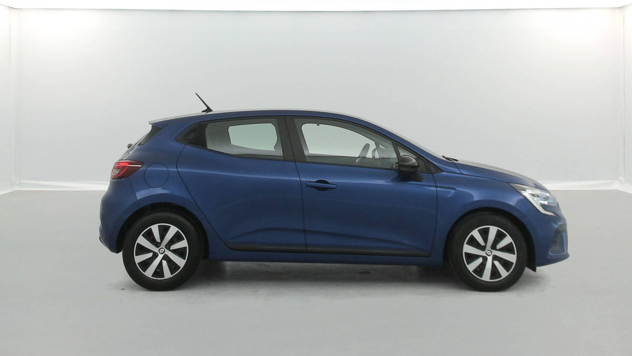 Vente en ligne Renault Clio 5 Clio TCe 90 au prix de 13 690 €