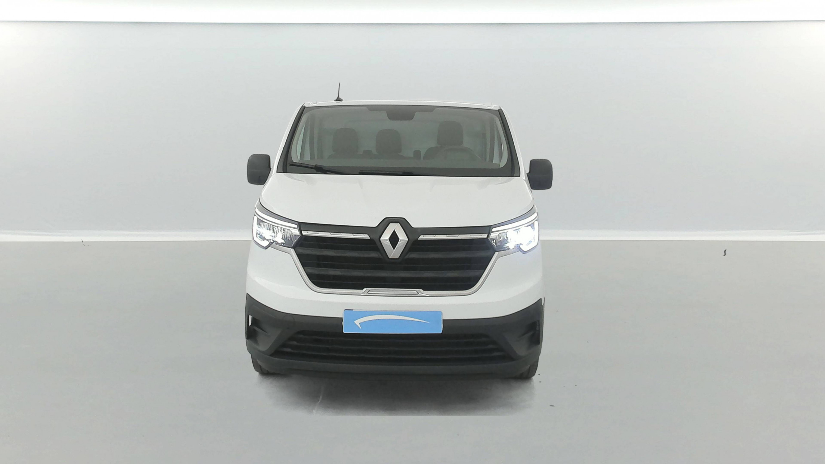 Vente en ligne Renault Trafic 3 Fourgon TRAFIC FG BLUE DCI 130 L1H1 3T GSR2 au prix de 23 999 €
