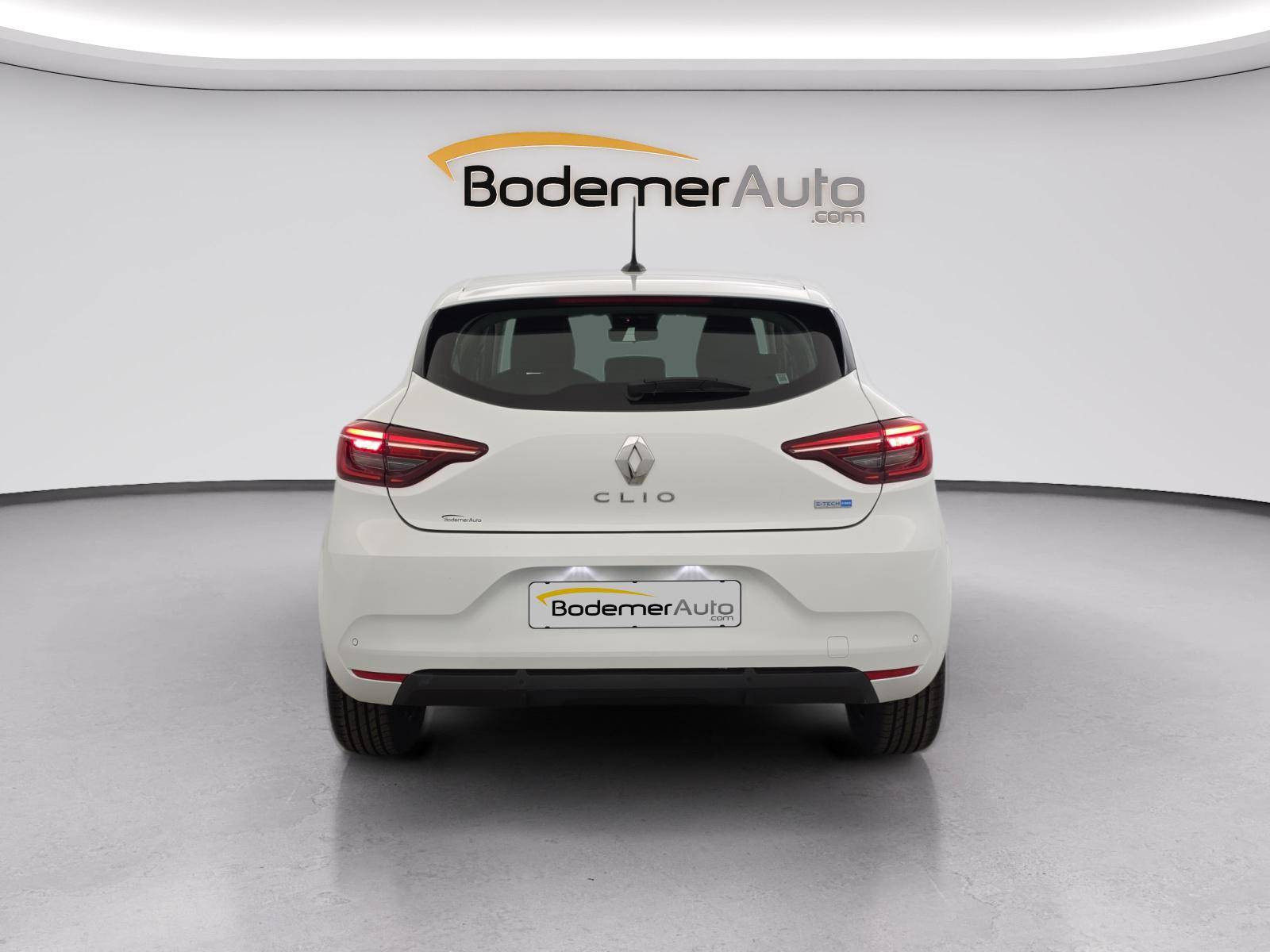 Vente en ligne Renault Clio 5 Clio E-Tech 140 - 21N au prix de 14 890 €