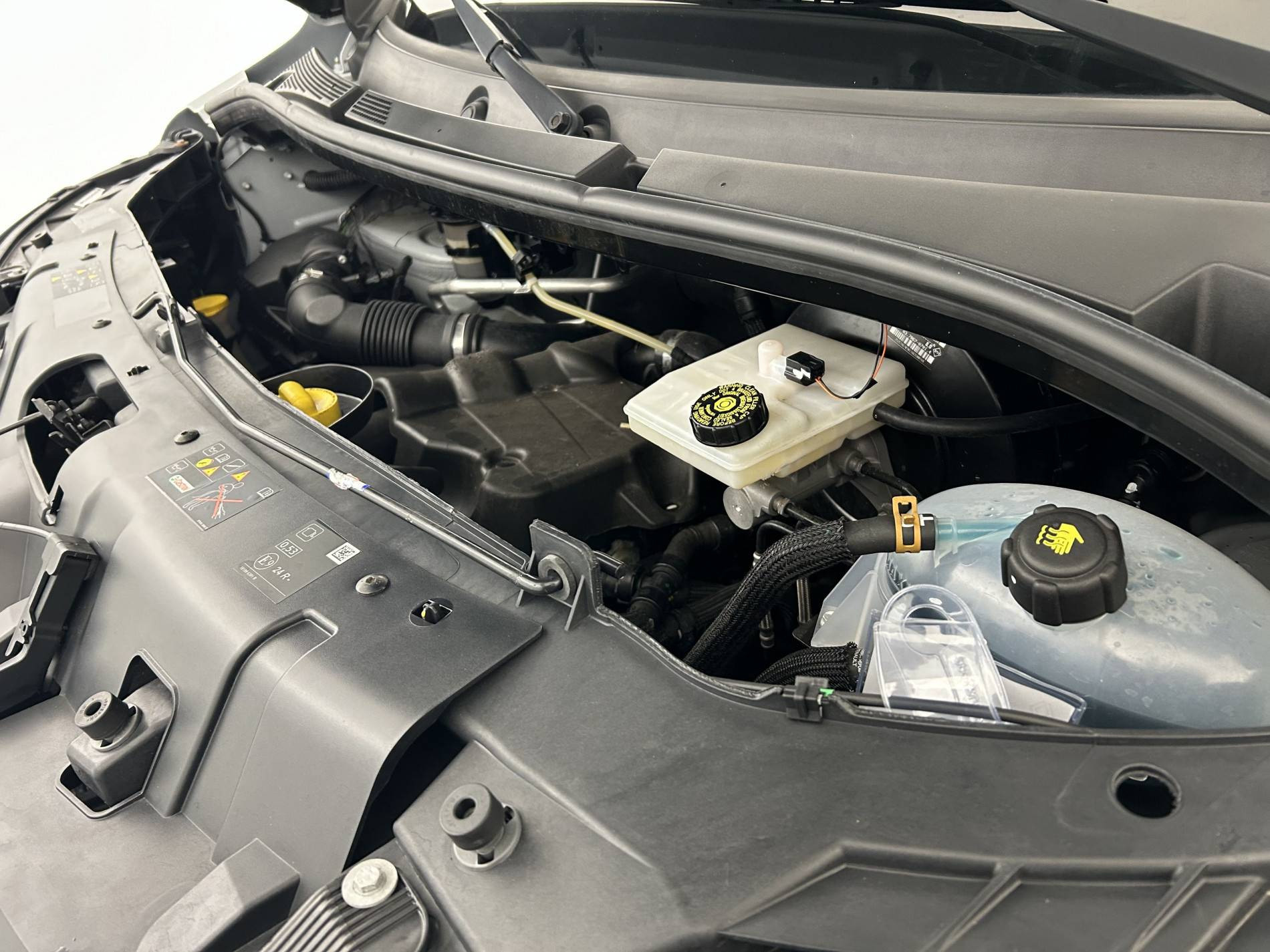 Vente en ligne Renault Master Fourgon MASTER FGN TRAC F3500 L2H2 BLUE DCI 135 au prix de 24 590 €