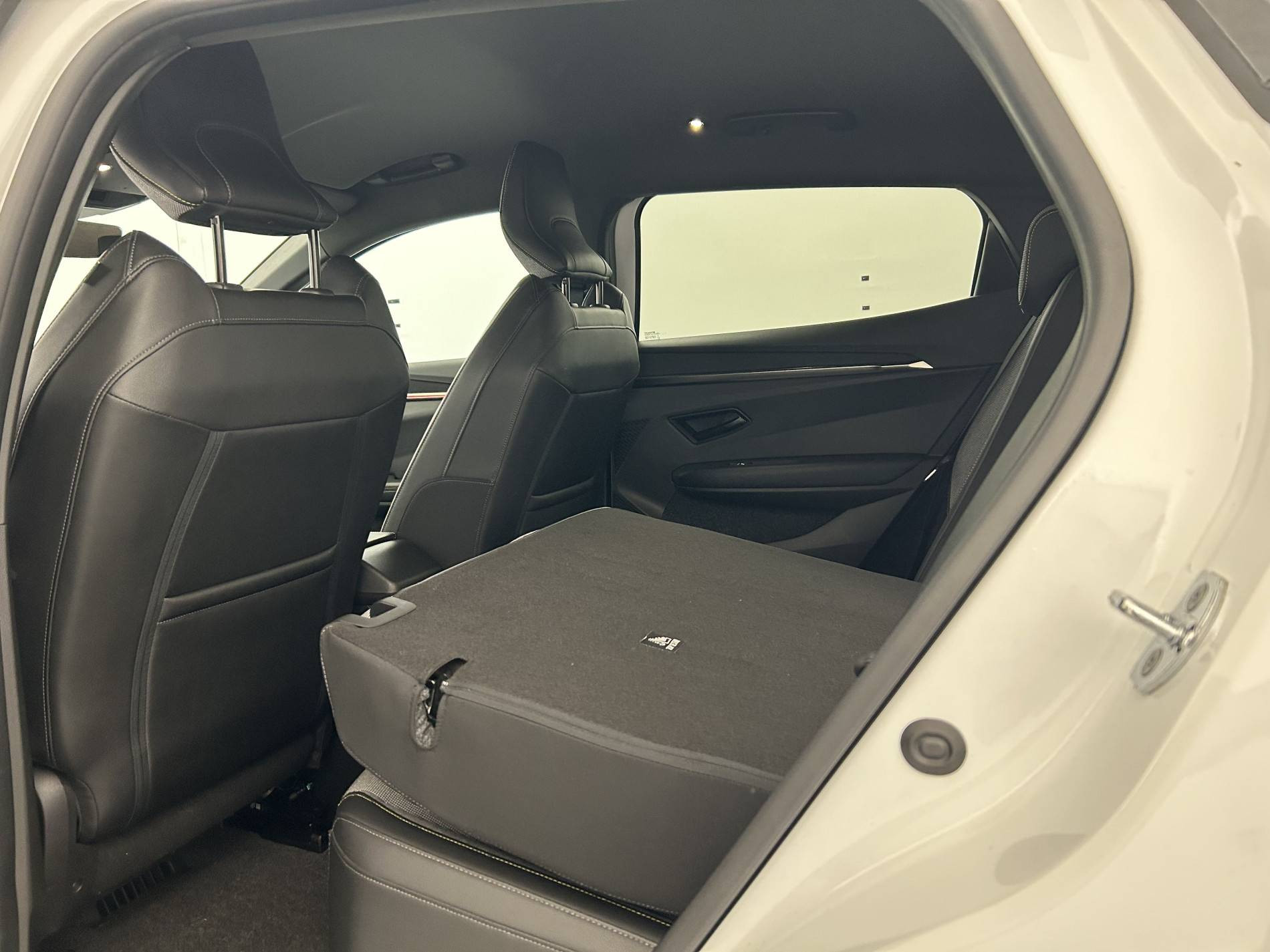 Vente en ligne Renault Megane E-Tech  EV40 130ch standard charge au prix de 18 990 €