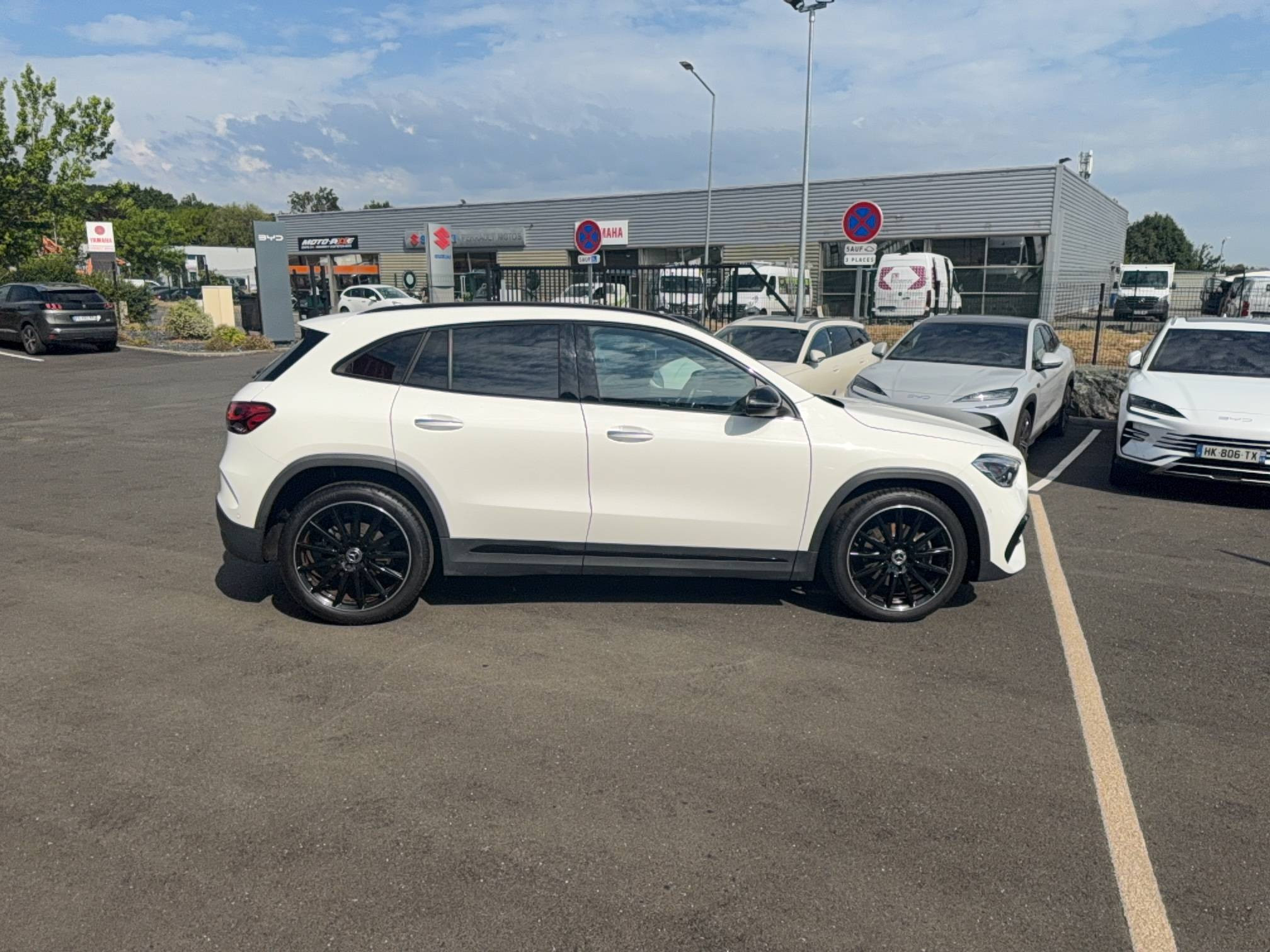 Vente en ligne Mercedes GLA  200 7G-DCT au prix de 31 990 €