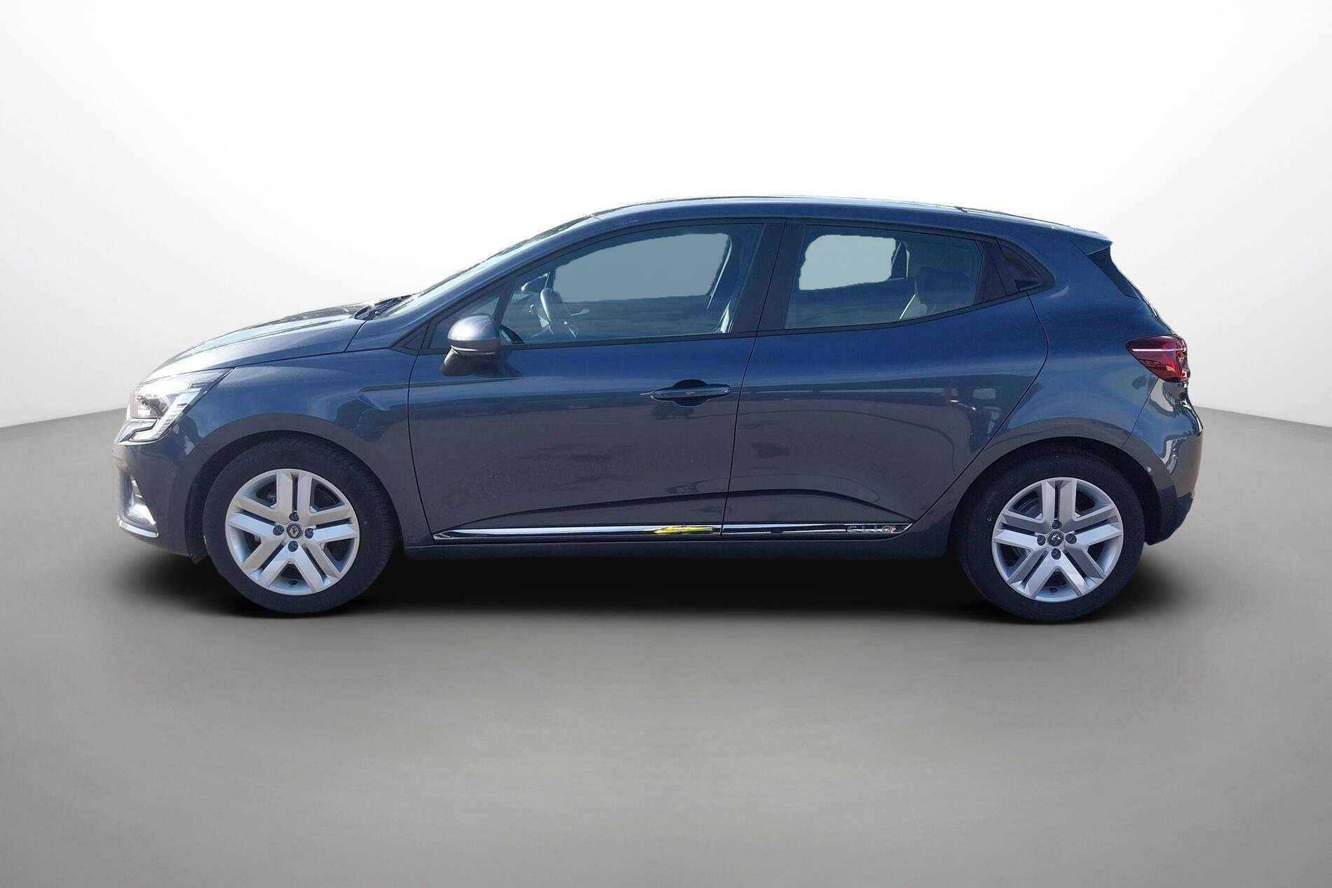Vente en ligne Renault Clio 5 Clio E-Tech 140 - 21N au prix de 15 990 €