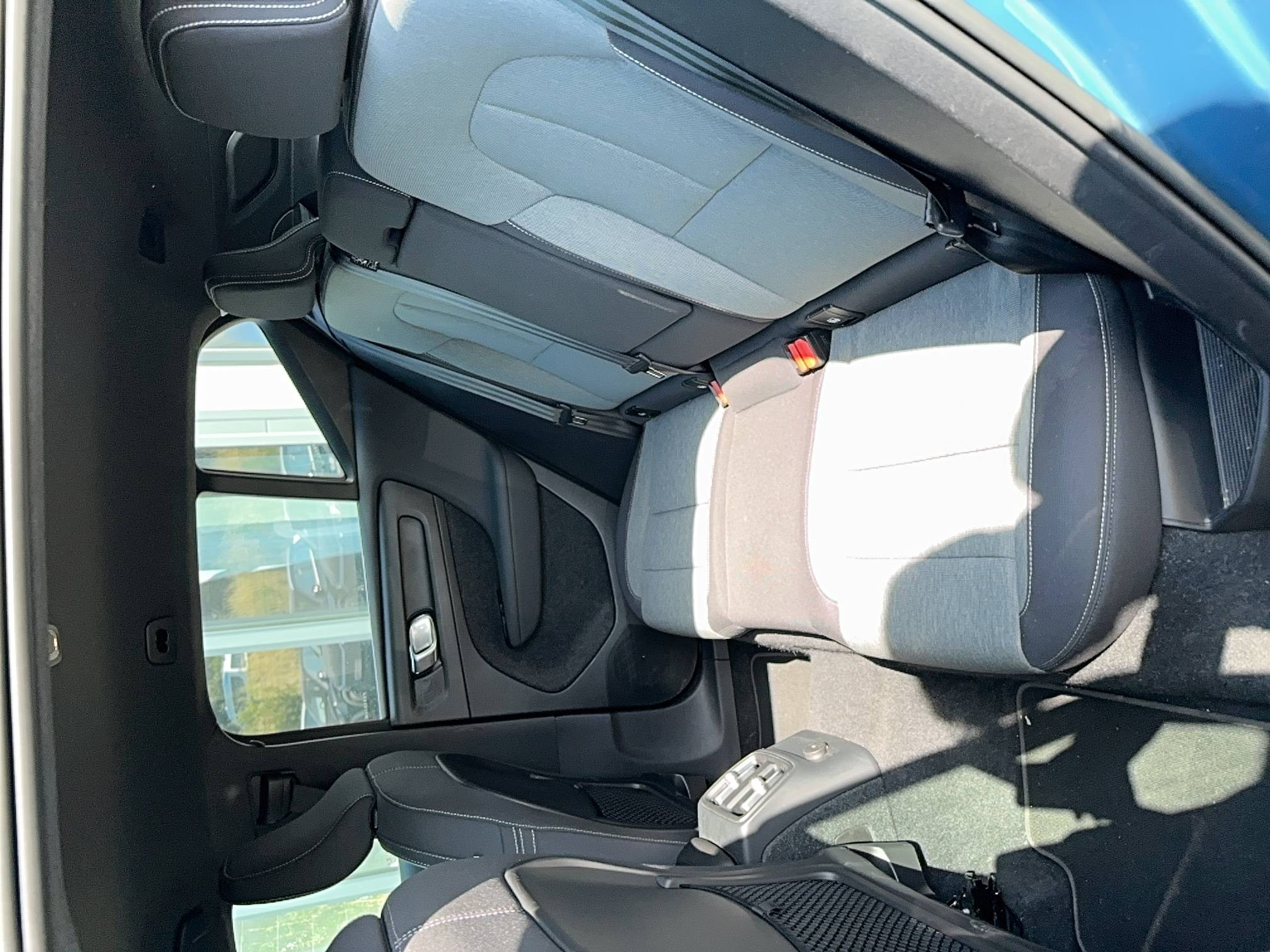 Vente en ligne Volvo XC40  T4 Recharge 129+82 ch DCT7 au prix de 26 460 €
