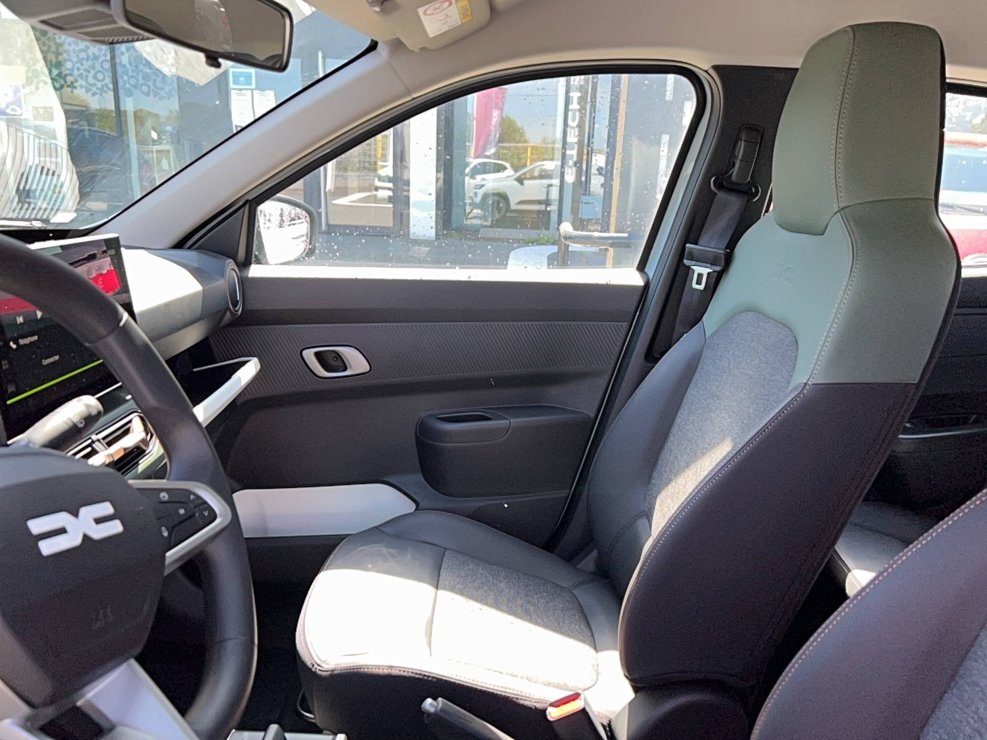 Vente en ligne Dacia Spring  electric 100 au prix de 19 990 €