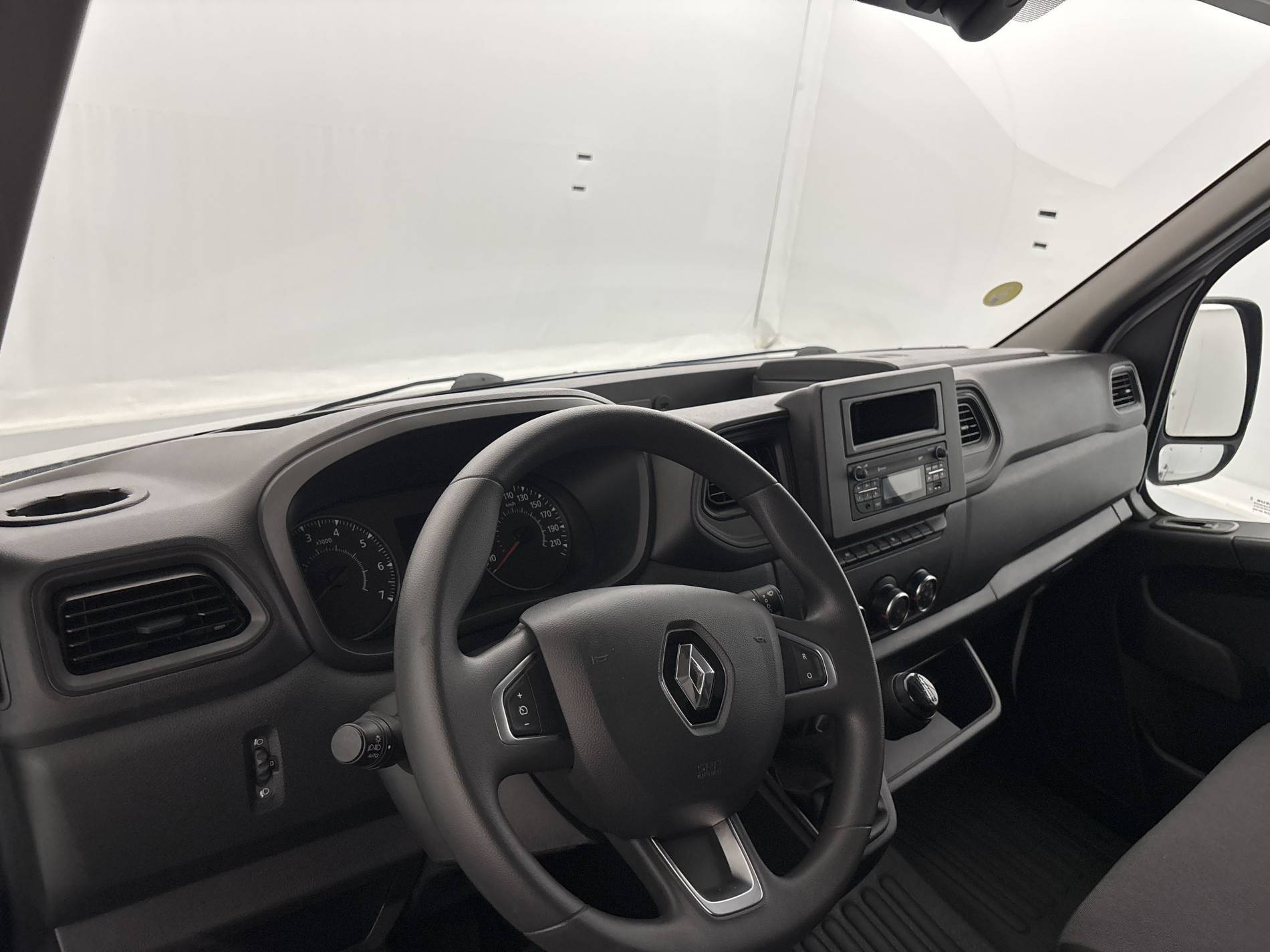 Vente en ligne Renault Master Fourgon MASTER FGN TRAC F3500 L3H3 BLUE DCI 135 au prix de 27 990 €