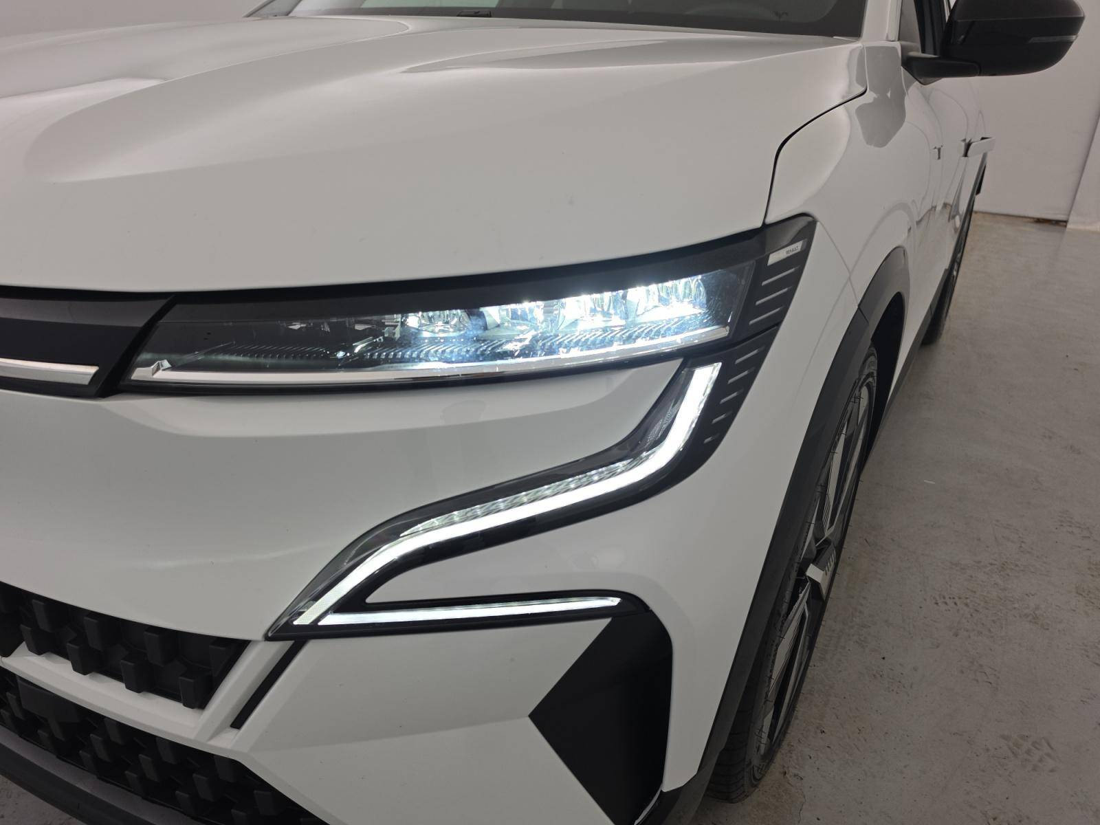Vente en ligne Renault Megane E-Tech  EV60 220 ch super charge au prix de 27 990 €