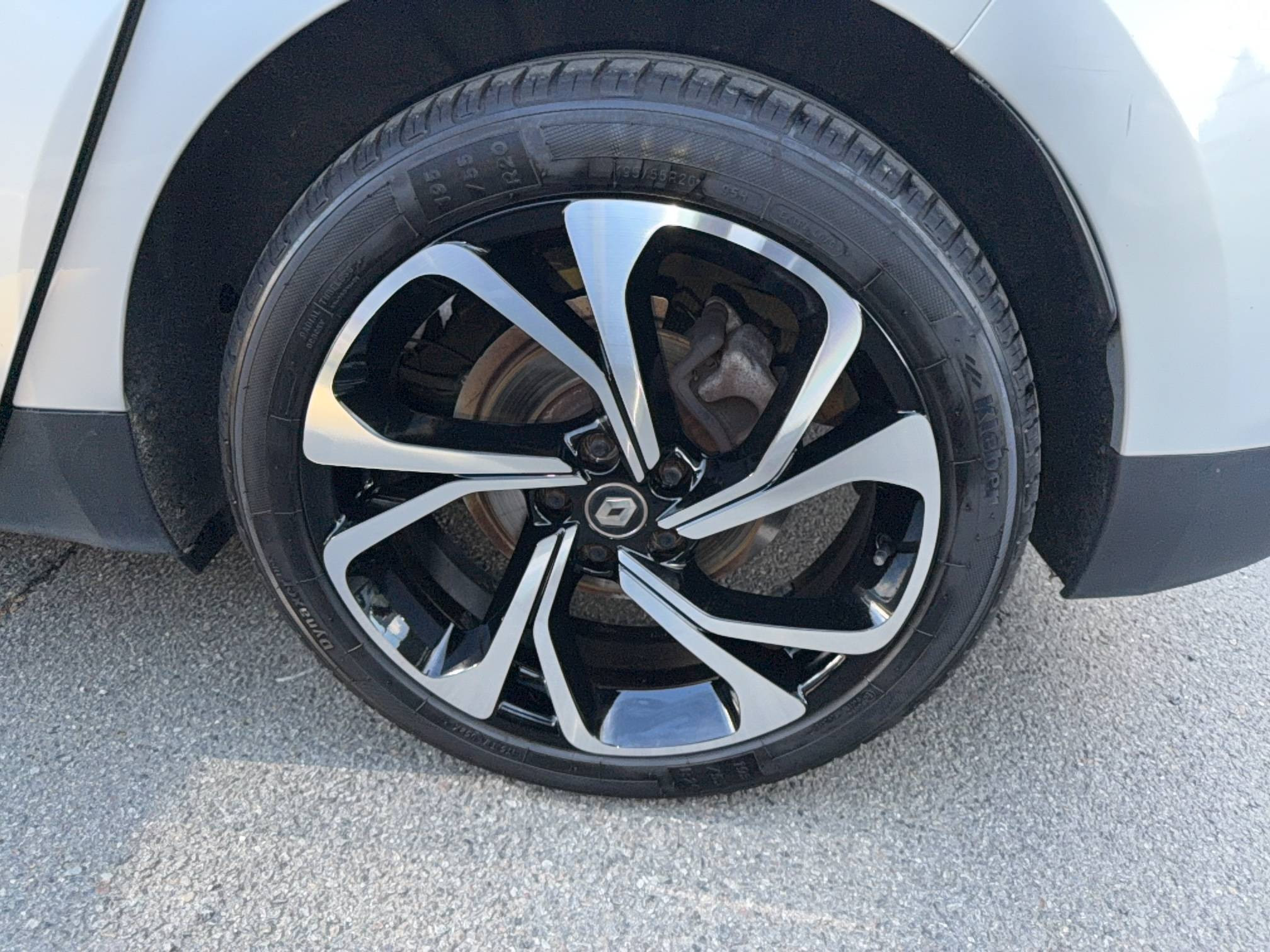 Vente en ligne Renault Grand Scenic 4 Grand Scenic Blue dCi 120 EDC au prix de 14 490 €