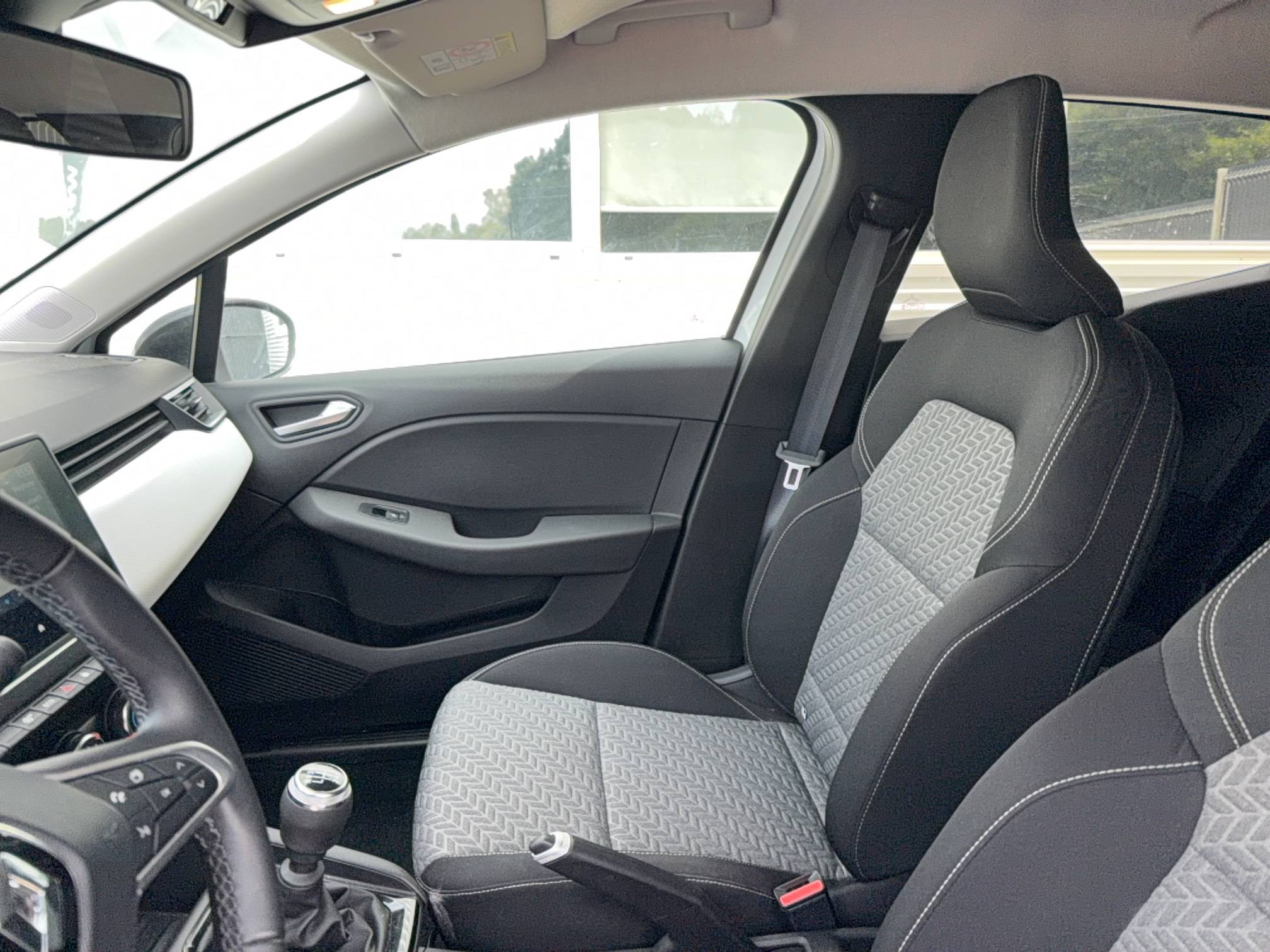 Vente en ligne Renault Clio 5 Clio Blue dCi 100 au prix de 15 990 €