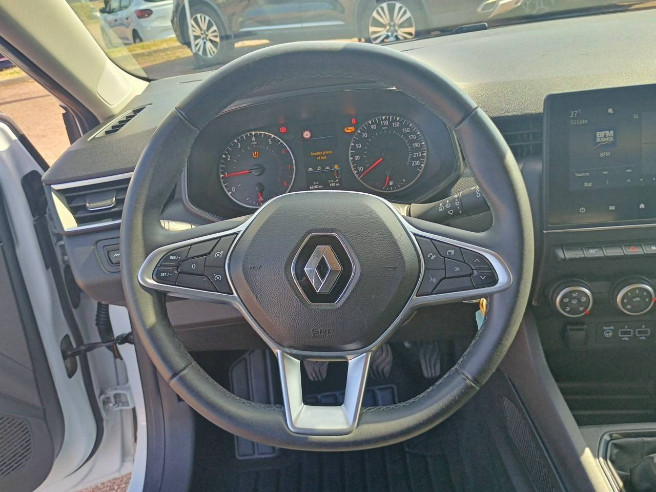 Vente en ligne Renault Clio 5 Clio SCe 65 - 21N au prix de 11 490 €