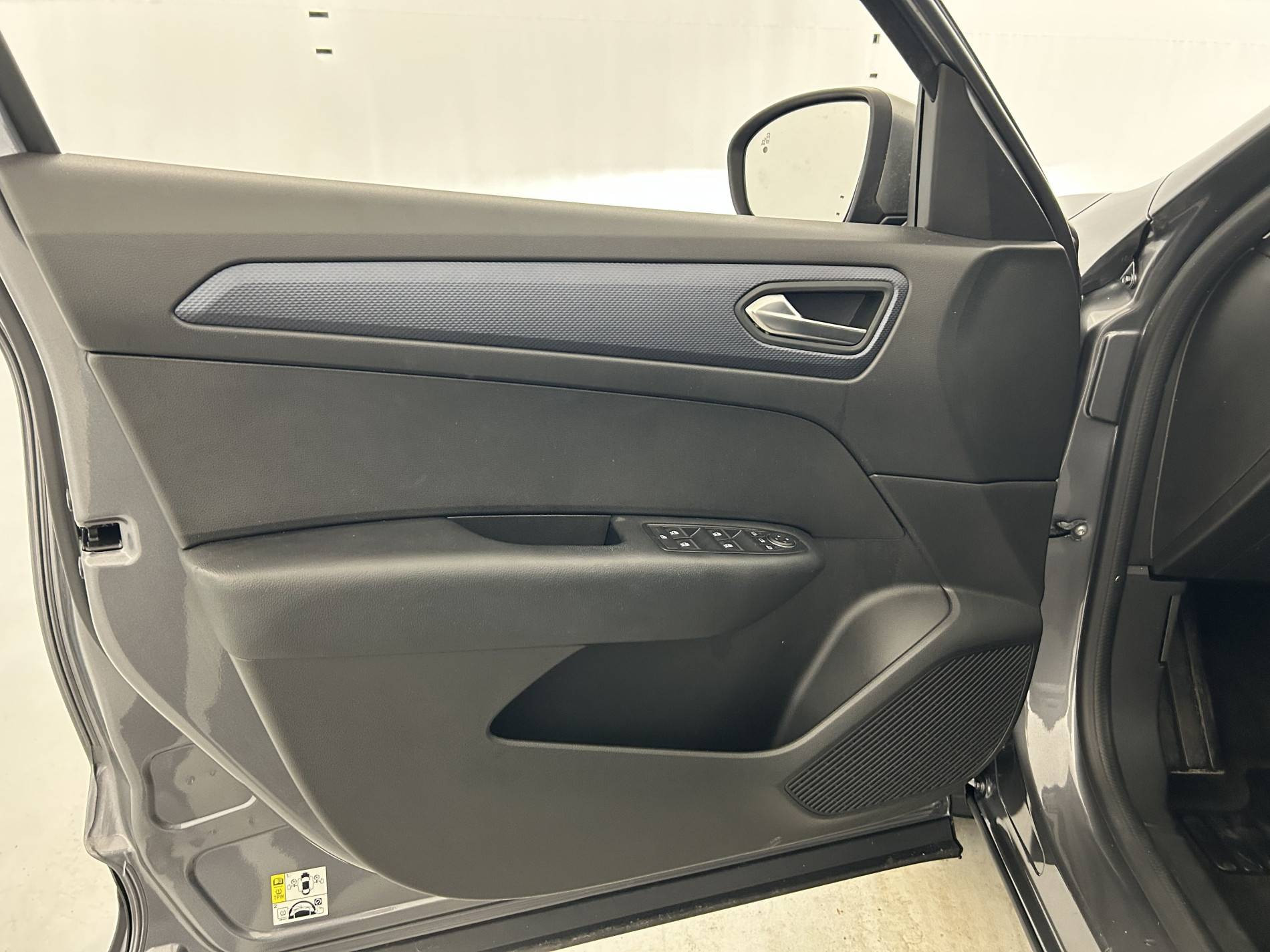 Vente en ligne Renault Arkana  E-Tech hybride 145 - 22 au prix de 19 690 €