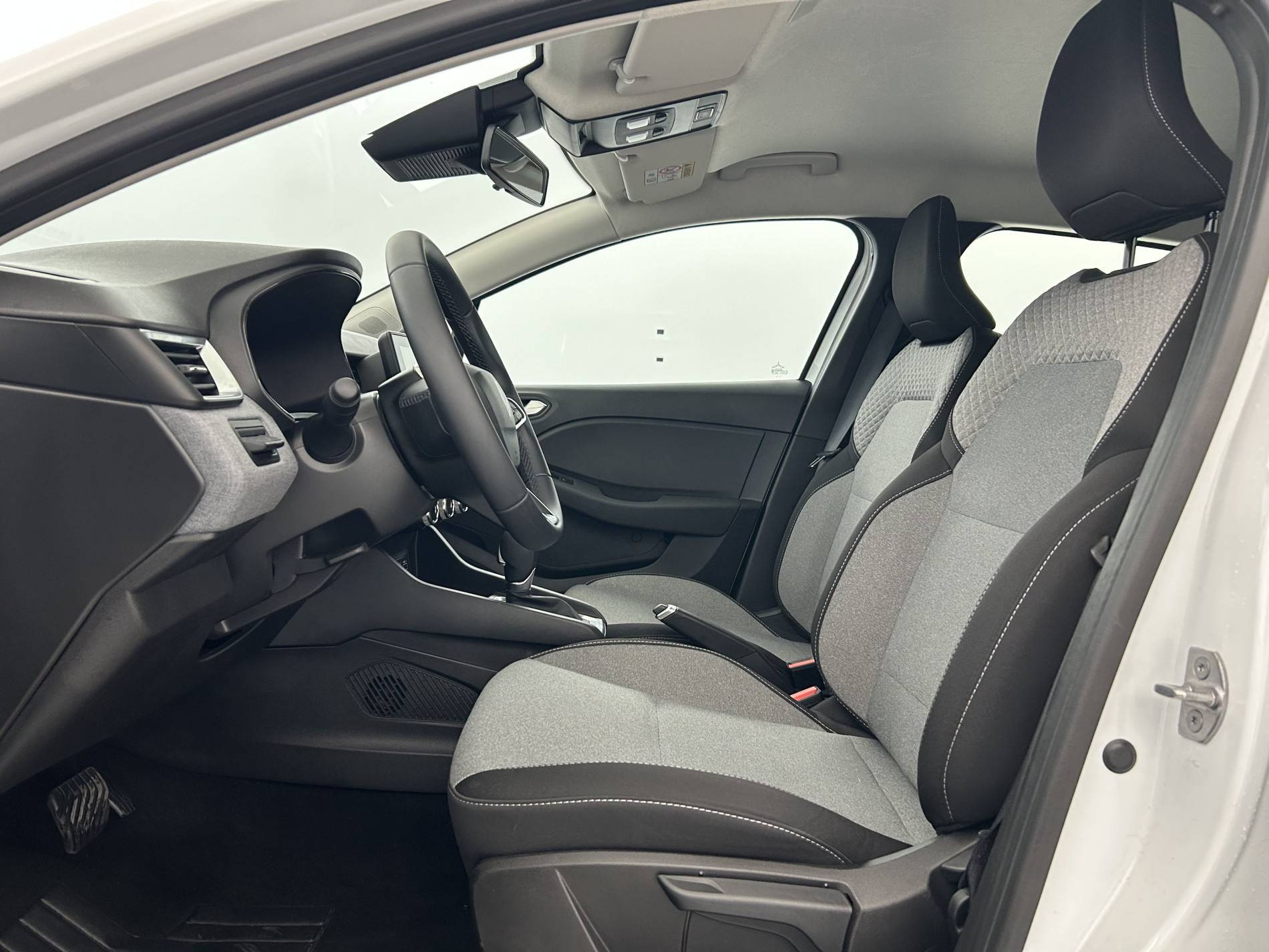 Vente en ligne Renault Clio 5 Clio E-Tech full hybrid 145 ch GSR2 au prix de 19 990 €