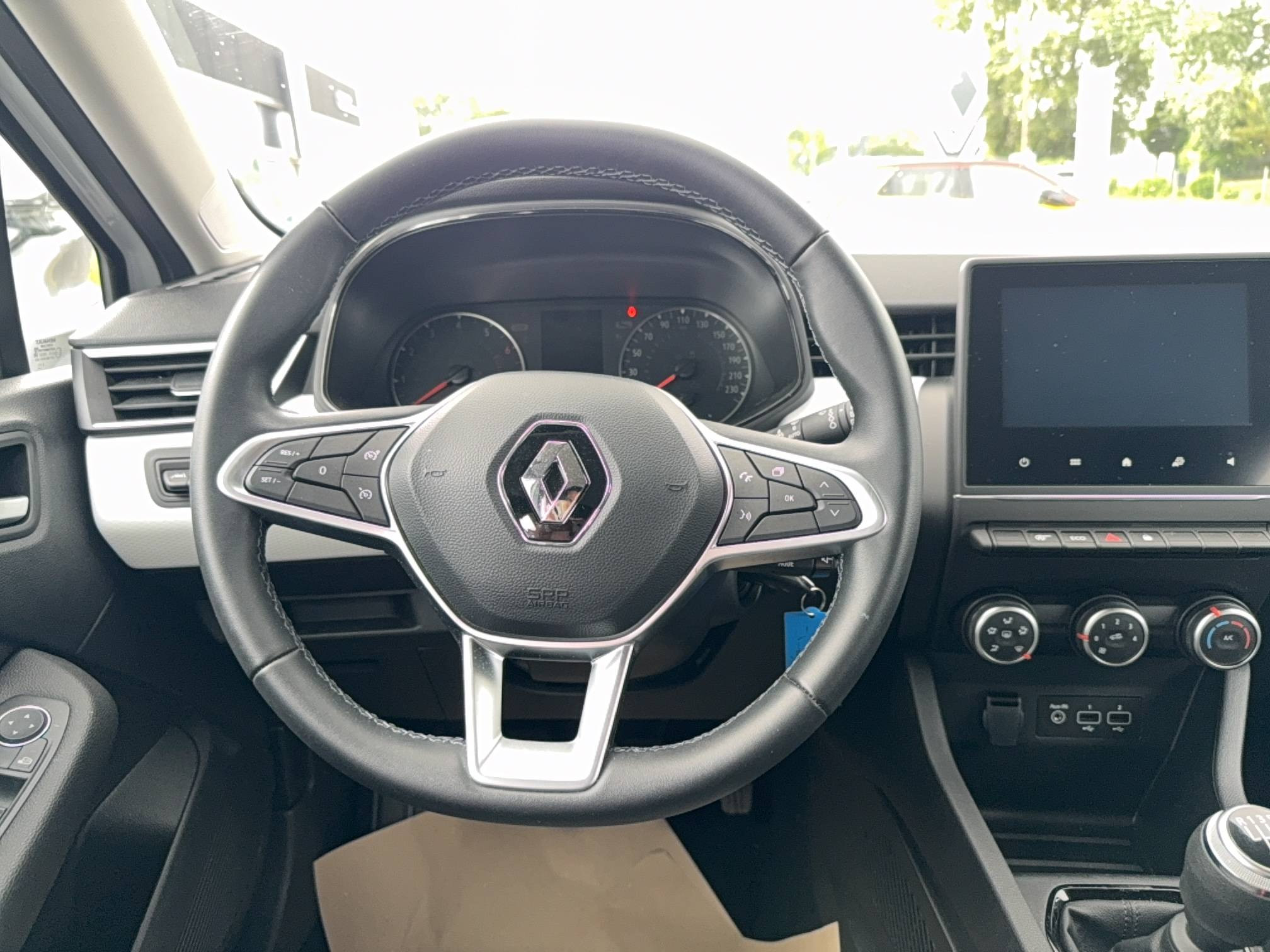 Vente en ligne Renault Clio 5 Clio TCe 100 GPL au prix de 15 490 €