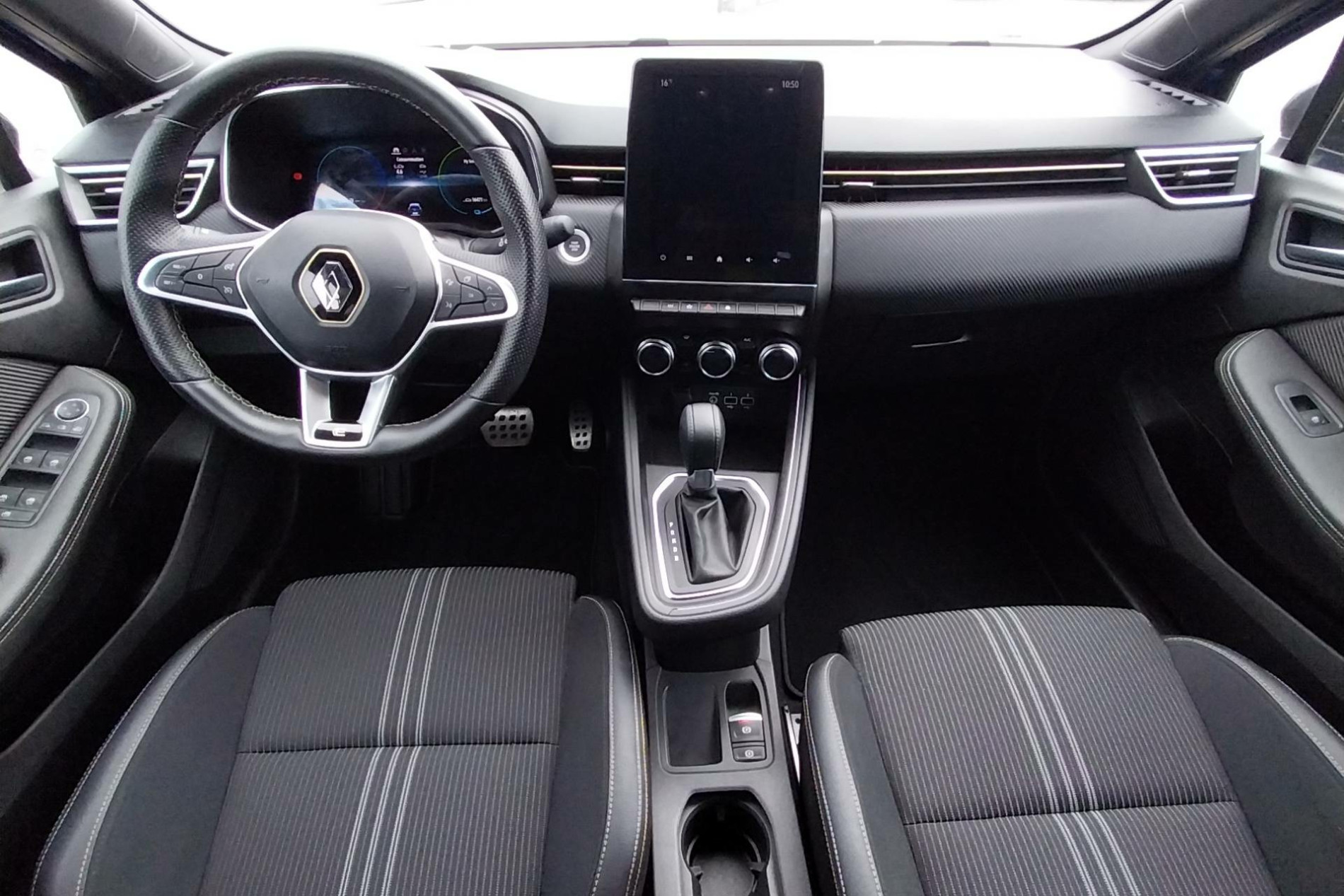 Vente en ligne Renault Clio 5 Clio E-Tech full hybrid 145 au prix de 20 490 €