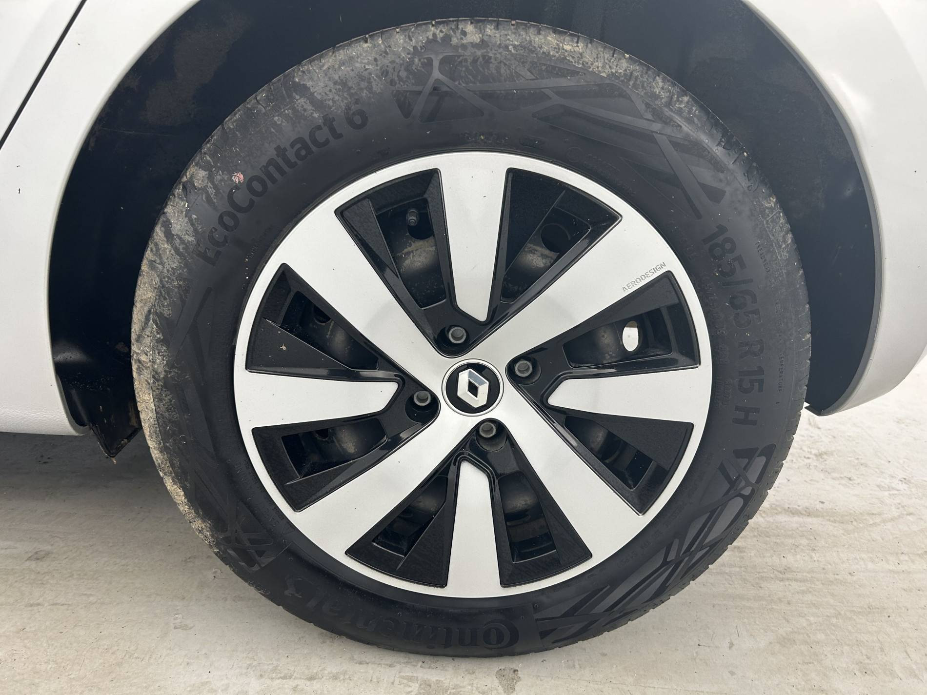 Vente en ligne Renault Clio 5 Clio TCe 90 au prix de 13 290 €