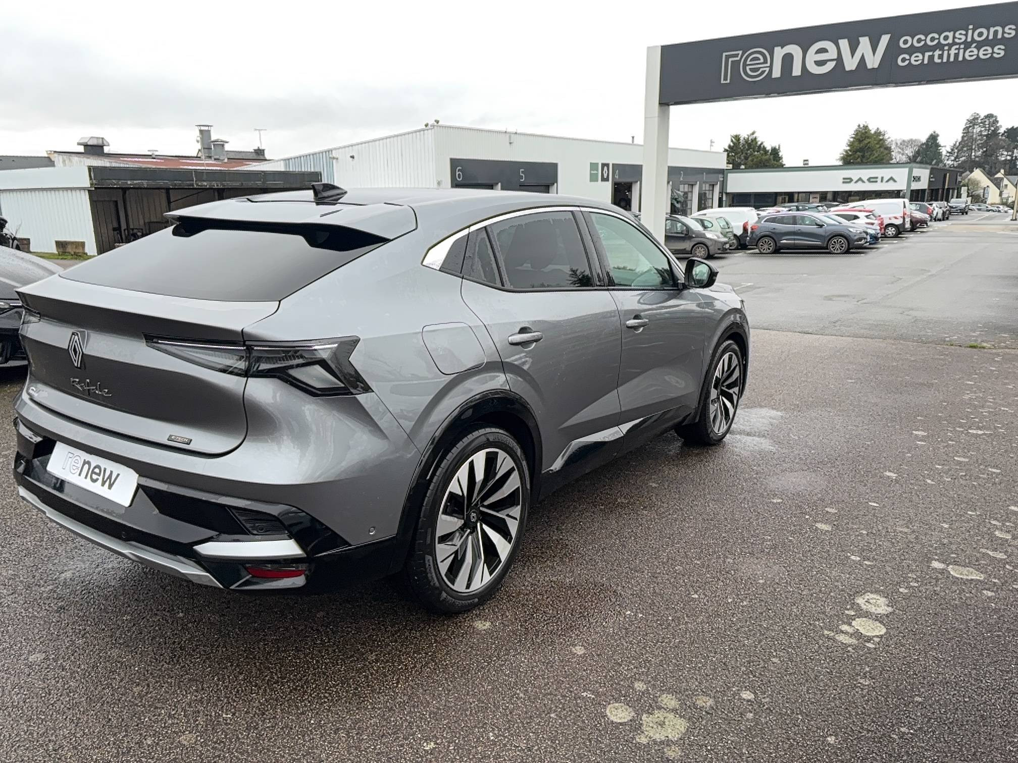 Vente en ligne Renault Rafale  E-Tech full hybrid 200ch au prix de 41 290 €