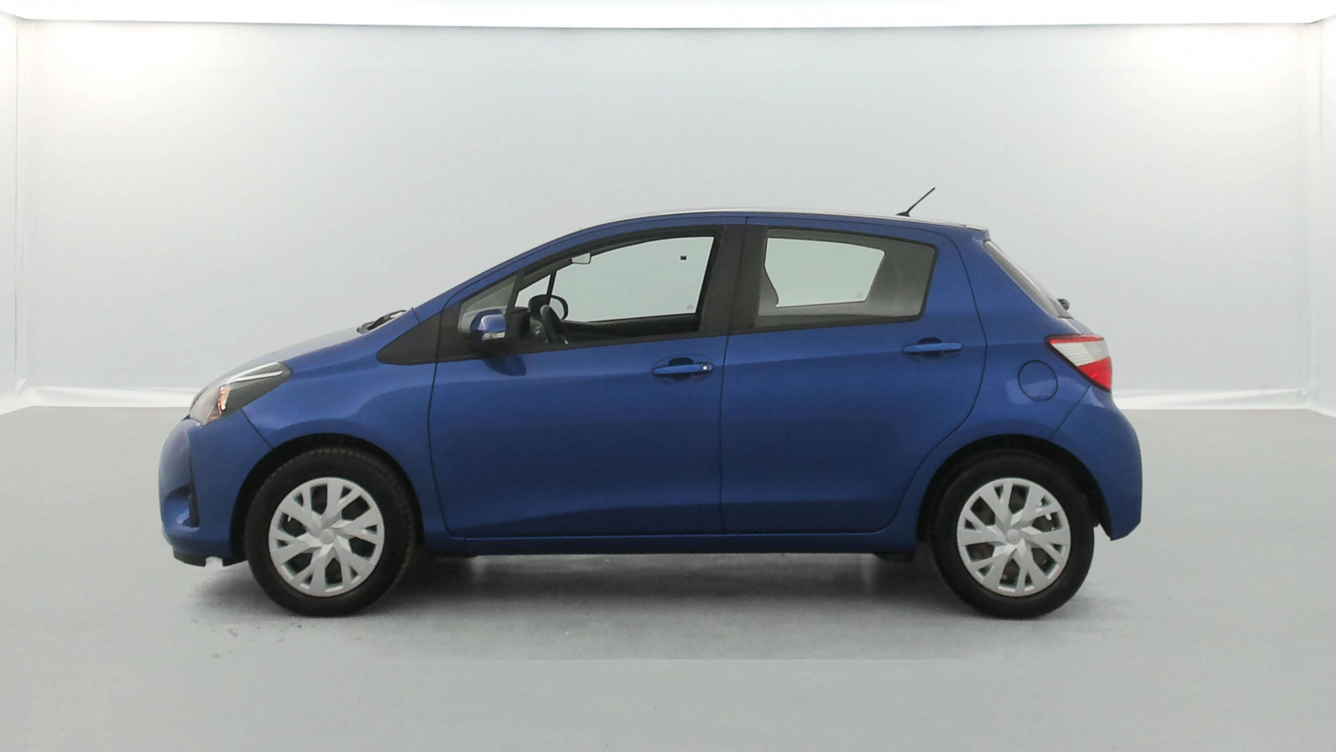 Vente en ligne Toyota Yaris Yaris 110 VVT-i au prix de 13 290 €