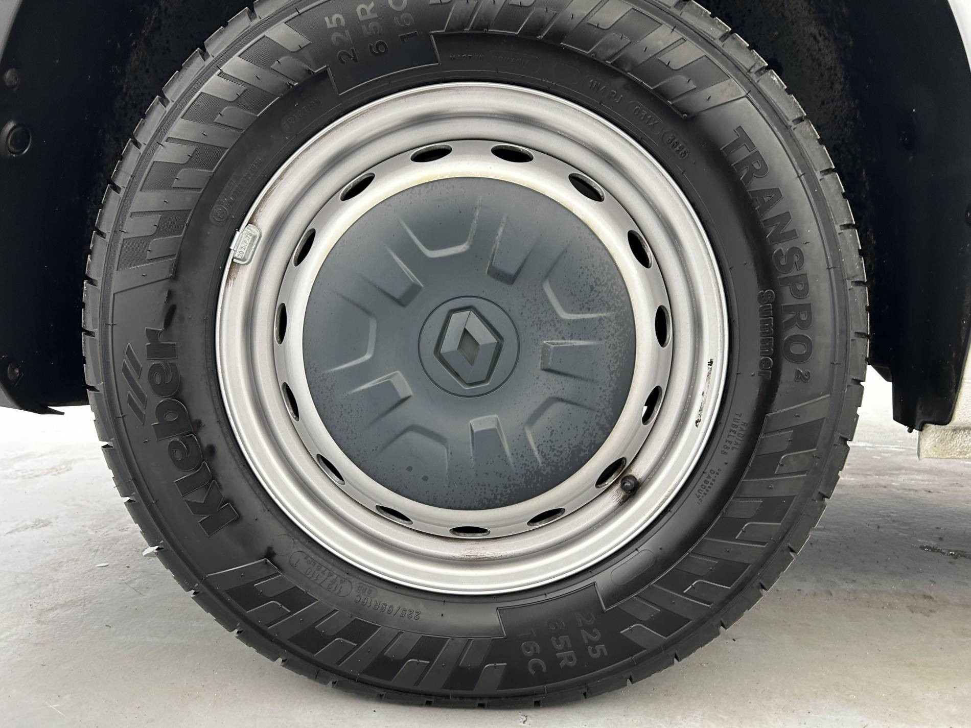 Vente en ligne Renault Master Fourgon MASTER FGN TRAC F3500 L2H2 BLUE DCI 135 au prix de 23 790 €