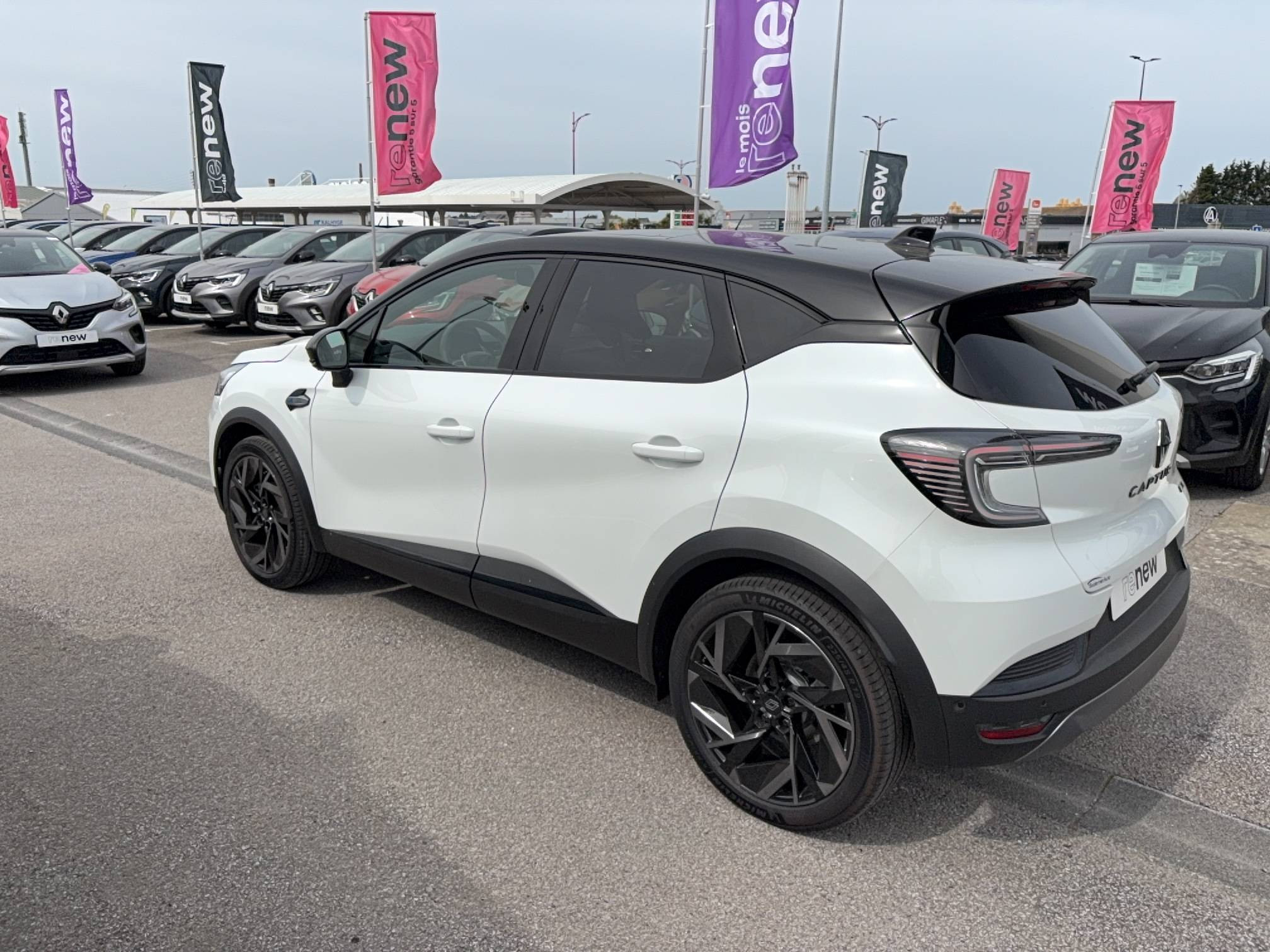 Vente en ligne Renault Captur  E-Tech full hybrid 160 ch au prix de 29 990 €