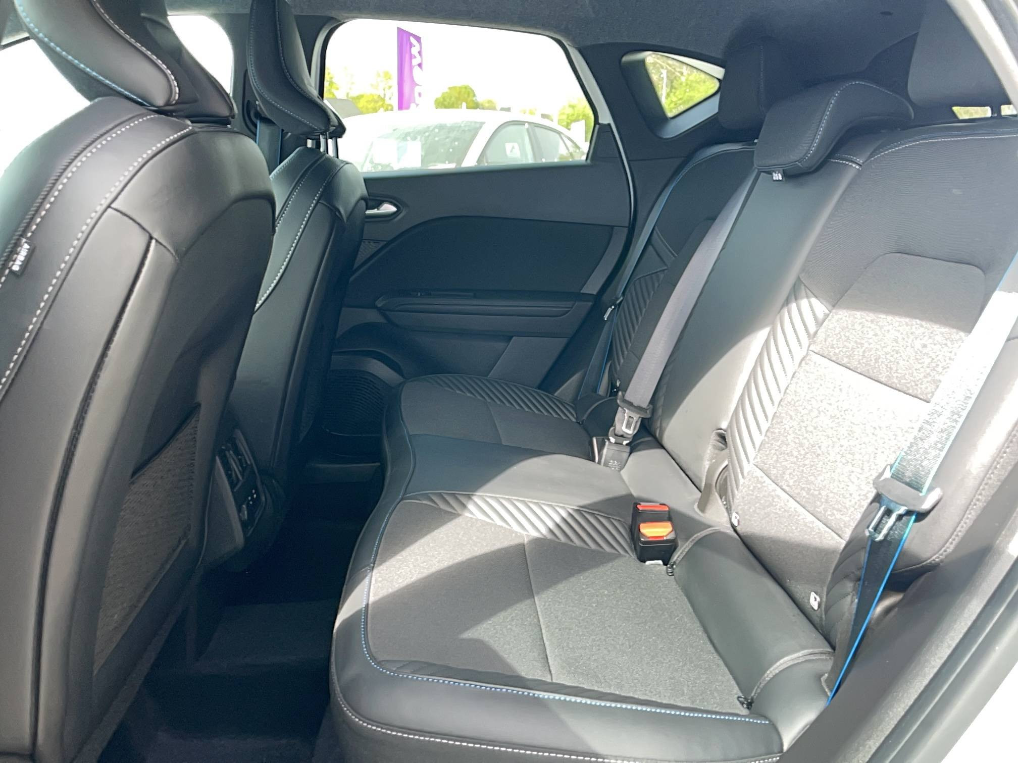 Vente en ligne Renault Captur  E-Tech full hybrid 145 ch au prix de 28 690 €