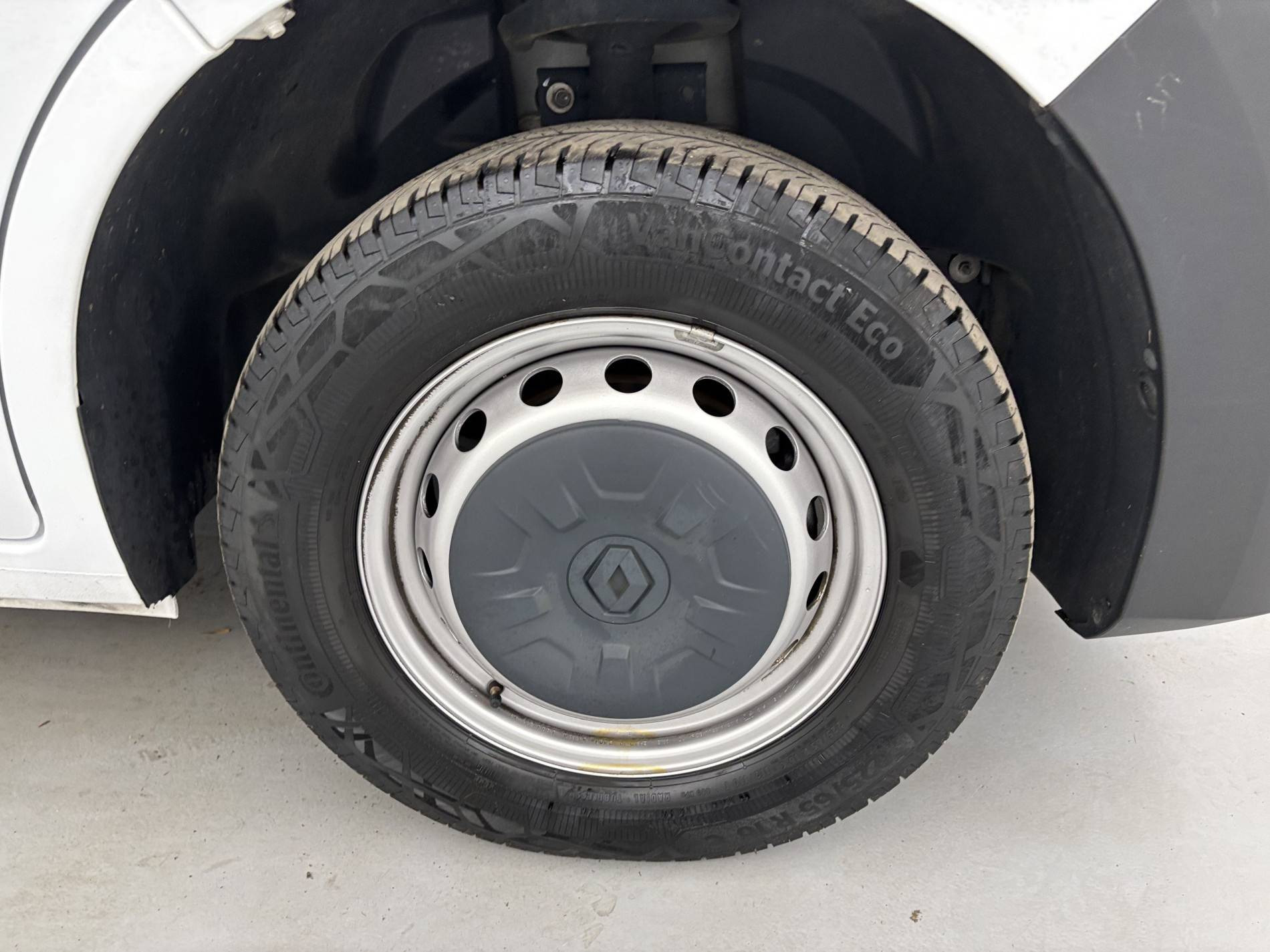 Vente en ligne Renault Master Fourgon MASTER FGN TRAC F3500 L3H3 BLUE DCI 135 au prix de 28 990 €