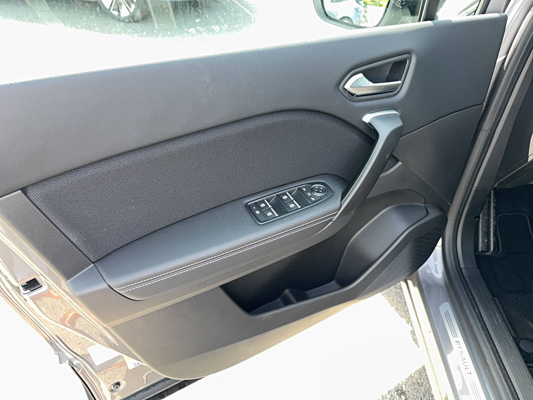 Vente en ligne Renault Symbioz  E-Tech full hybrid 160 ch au prix de 36 990 €