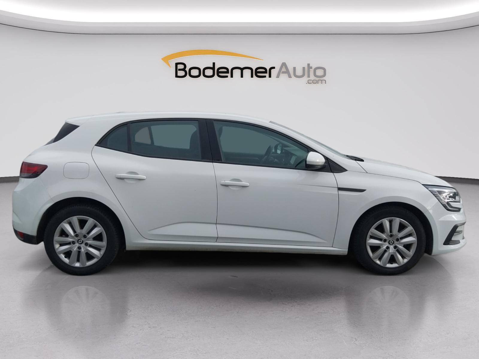Vente en ligne Renault Megane 4  BLUE DCI 115 au prix de 13 900 €