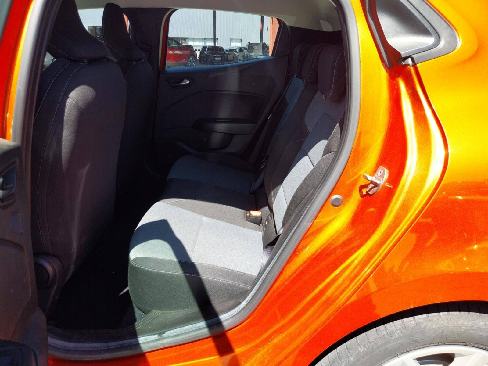 Vente en ligne Renault Clio 5 Clio E-Tech full hybrid 145 au prix de 16 490 €