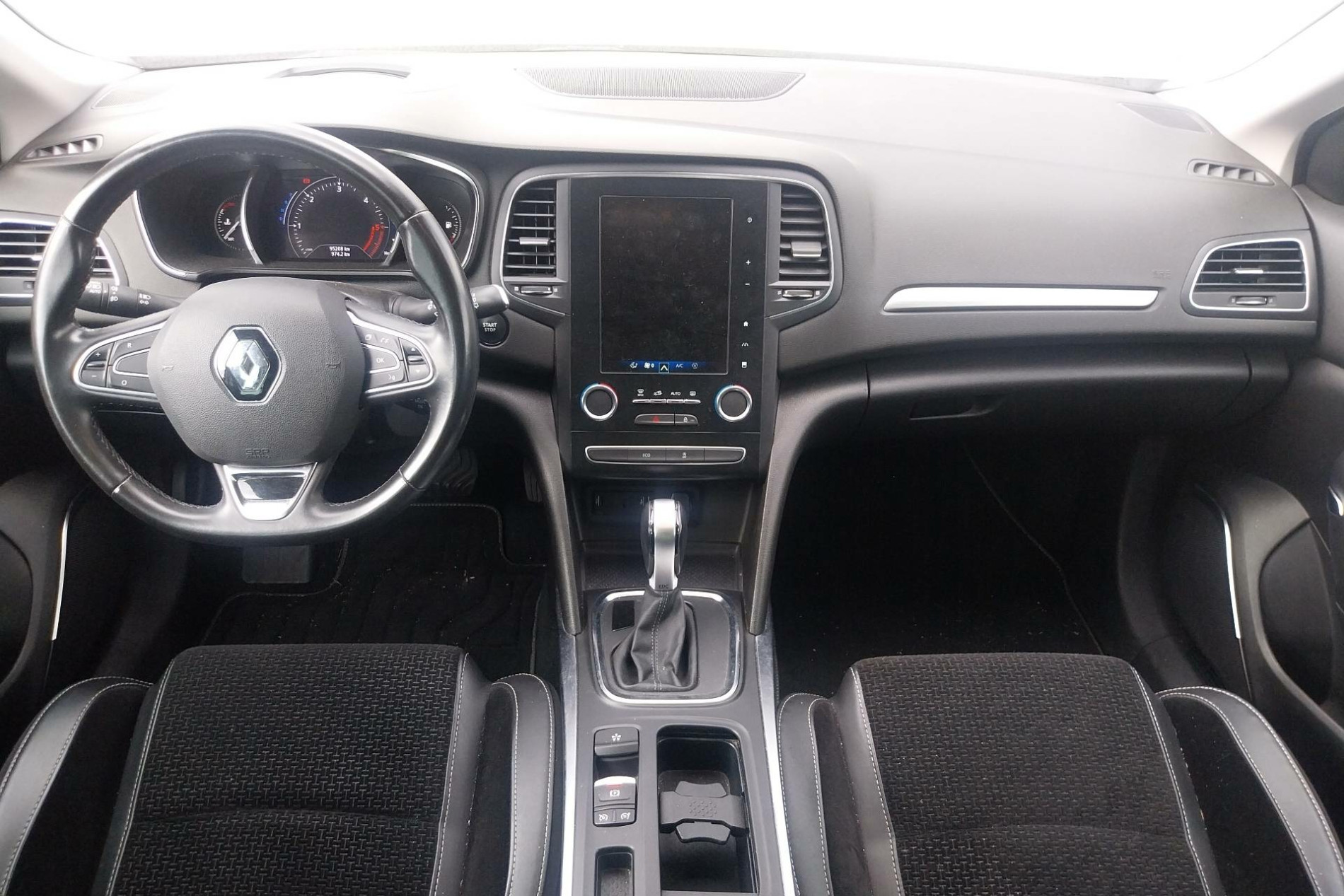 Vente en ligne Renault Megane 4 Mégane IV Berline Blue dCi 115 EDC au prix de 14 990 €