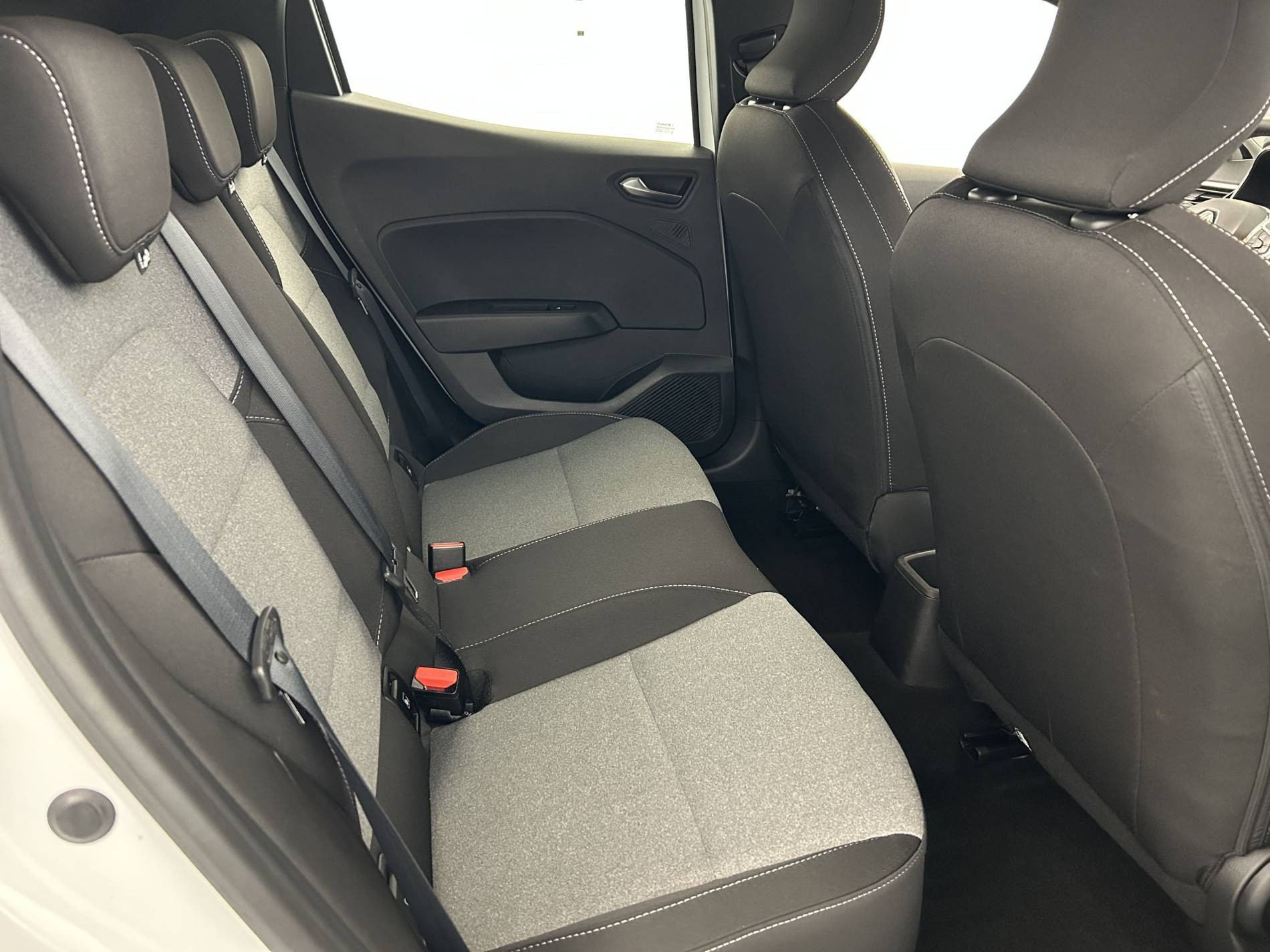 Vente en ligne Renault Clio 5 Clio TCe 90 au prix de 15 290 €