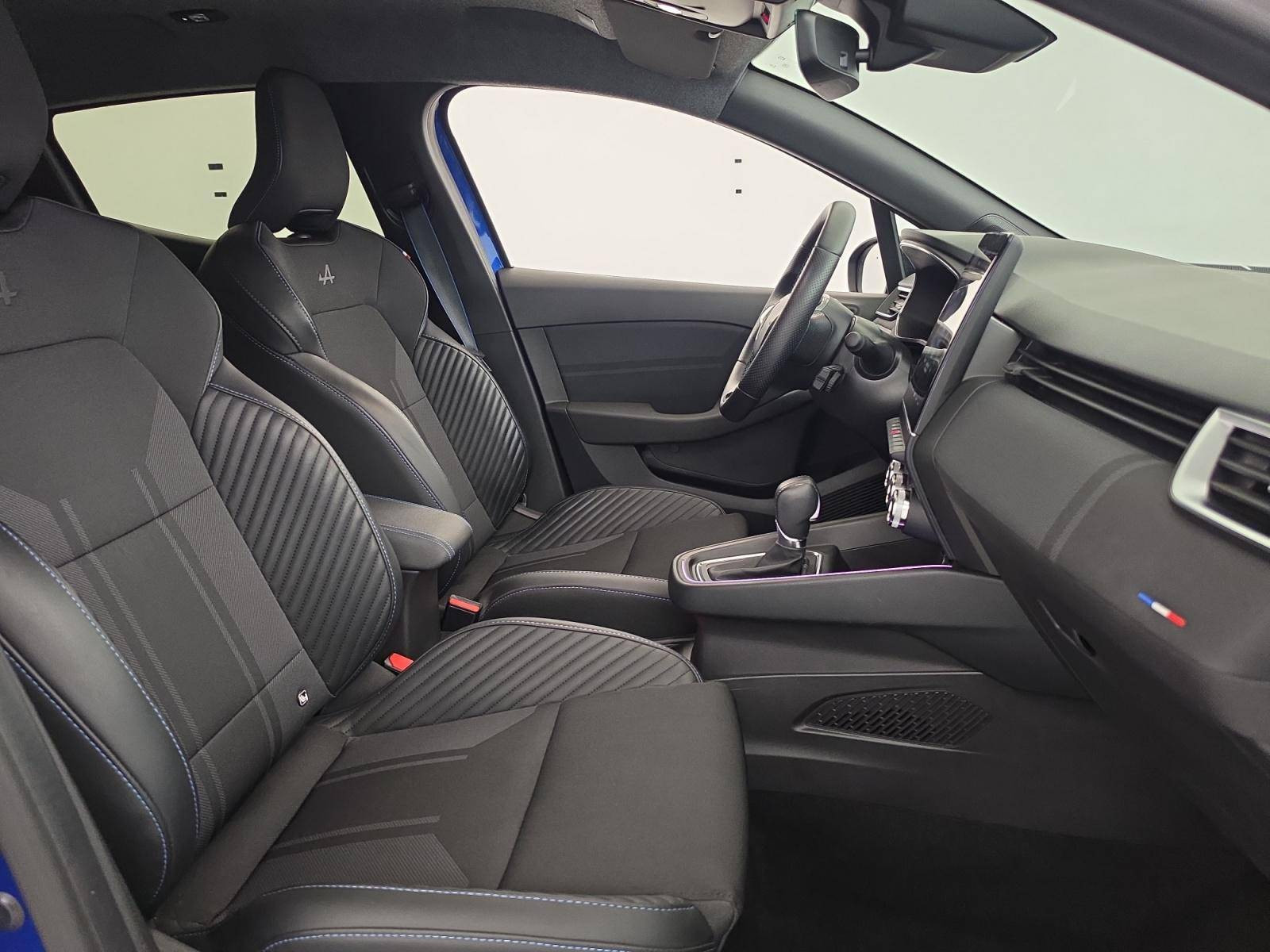 Vente en ligne Renault Clio 5 Clio E-Tech full hybrid 145 au prix de 20 890 €