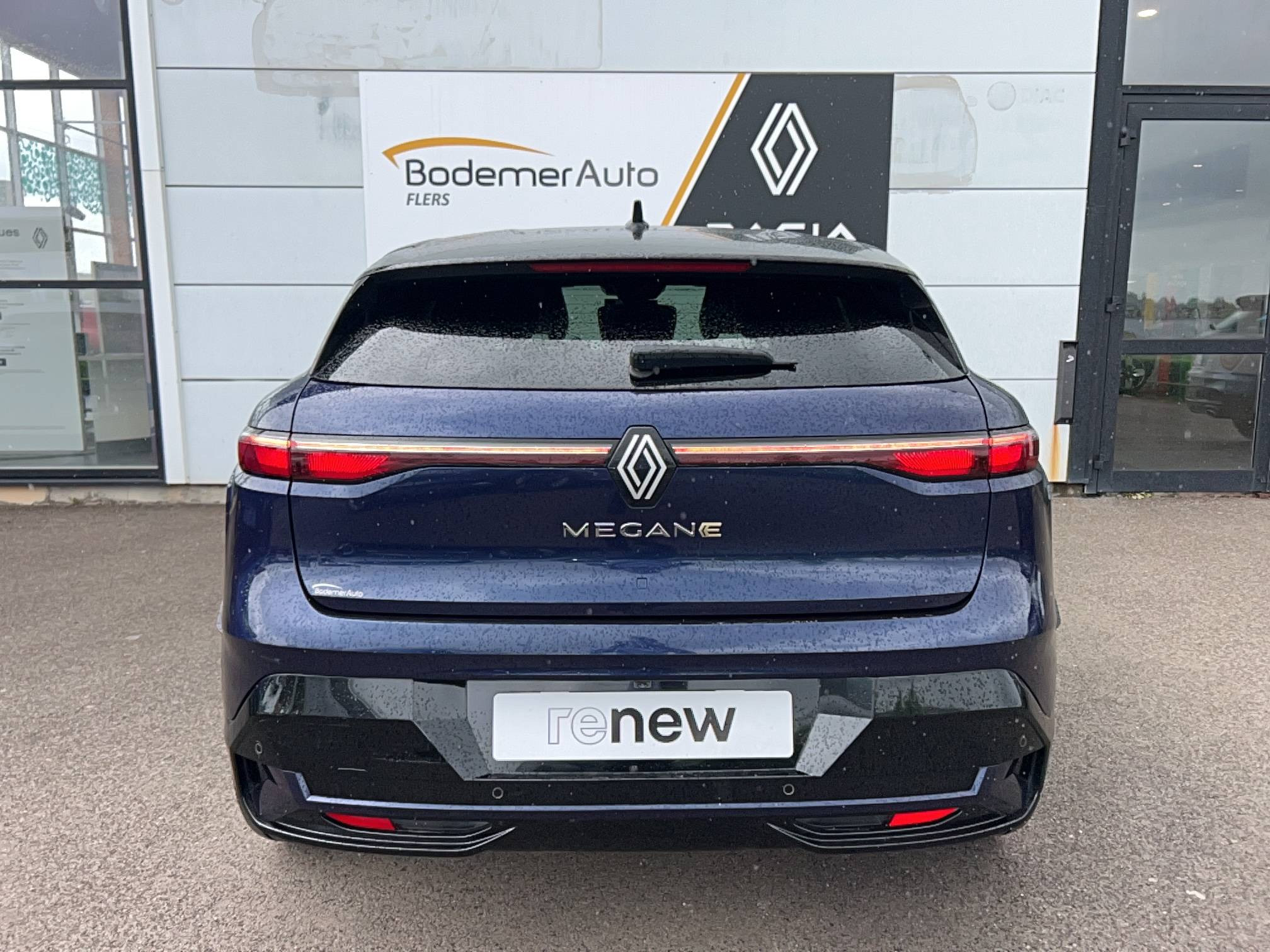 Vente en ligne Renault Megane E-Tech  EV60 220 ch super charge au prix de 24 890 €