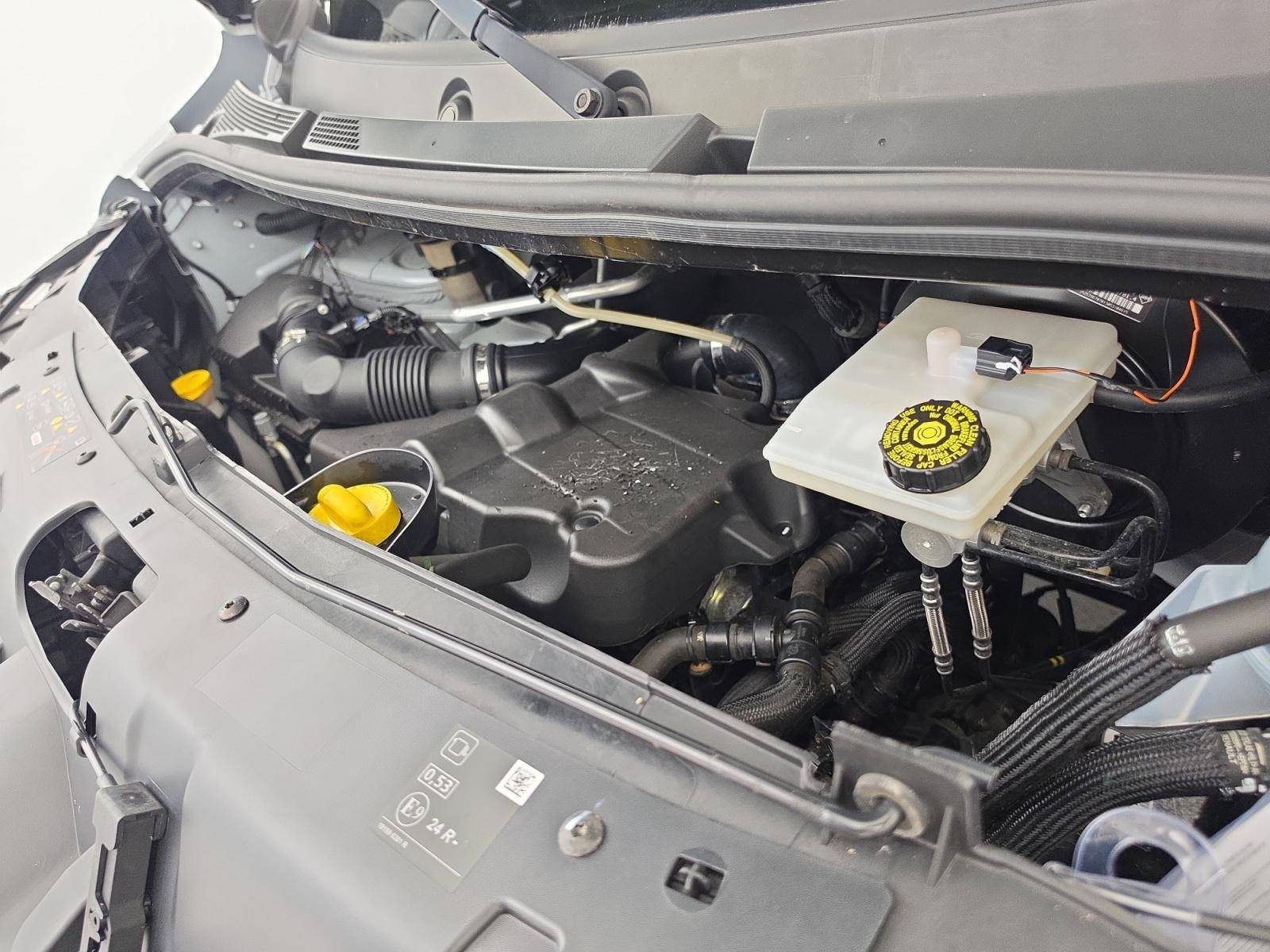 Vente en ligne Renault Master Fourgon MASTER FGN TRAC F3500 L2H2 BLUE DCI 135 au prix de 23 890 €