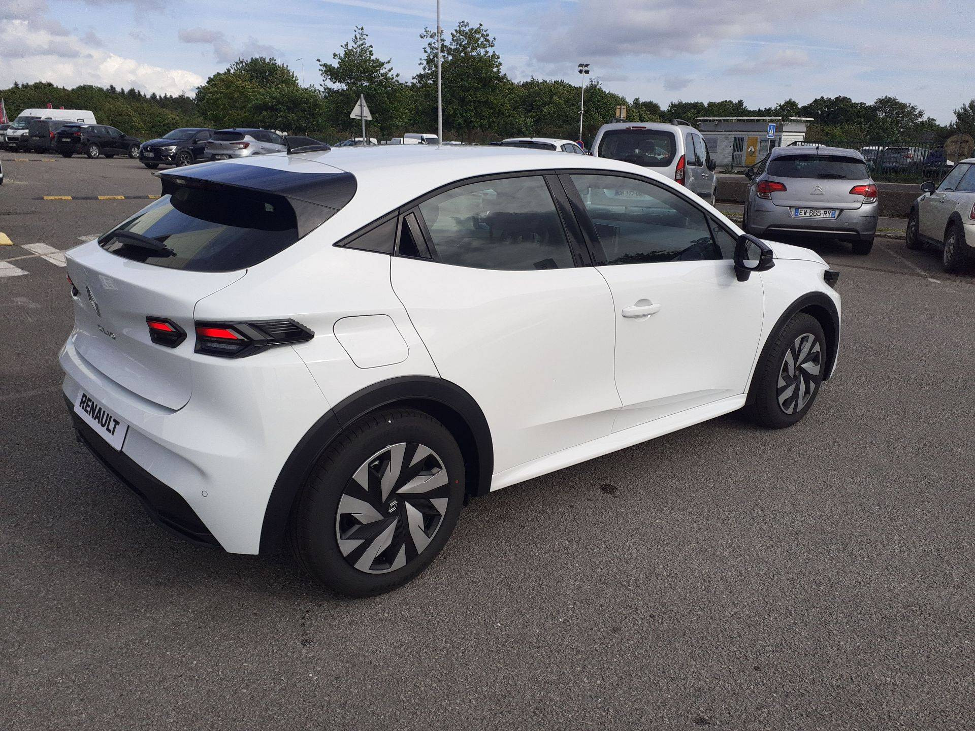 Vente en ligne Renault Clio 6 Clio TCe 115 ch au prix de 18 990 €