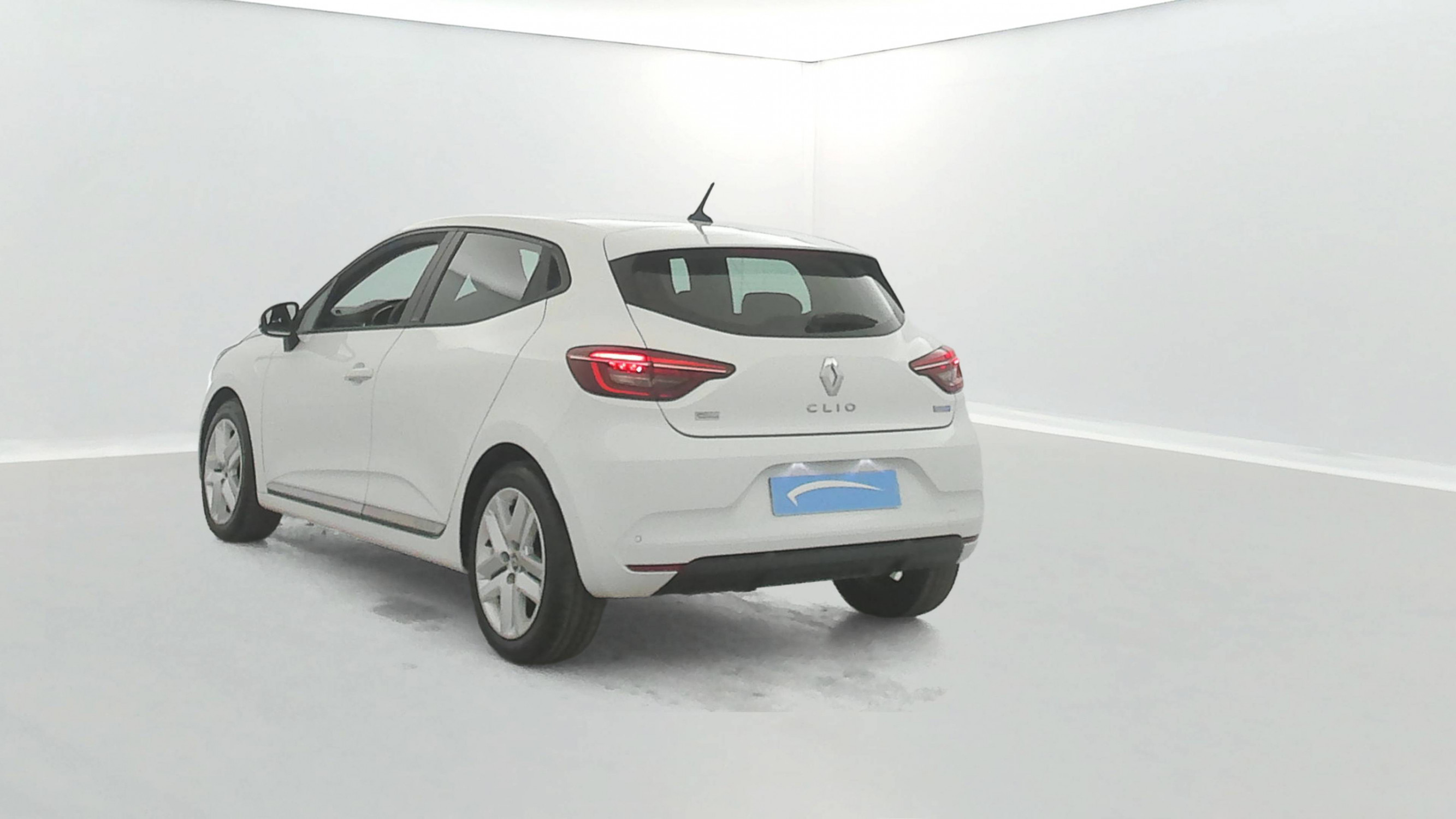 Vente en ligne Renault Clio 5 Clio E-Tech 140 au prix de 13 990 €