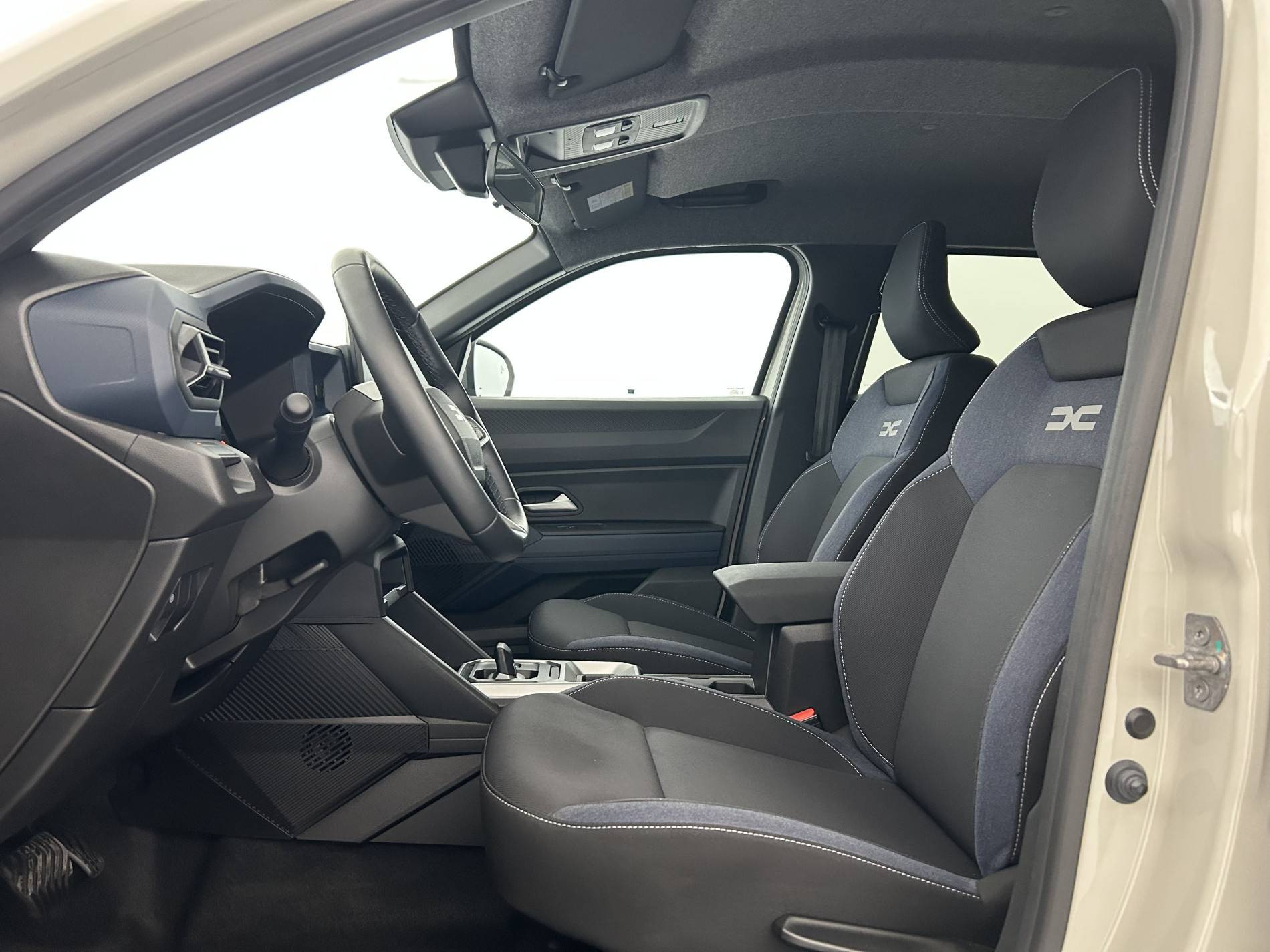 Vente en ligne Dacia Duster  Hybrid 140 au prix de 25 490 €