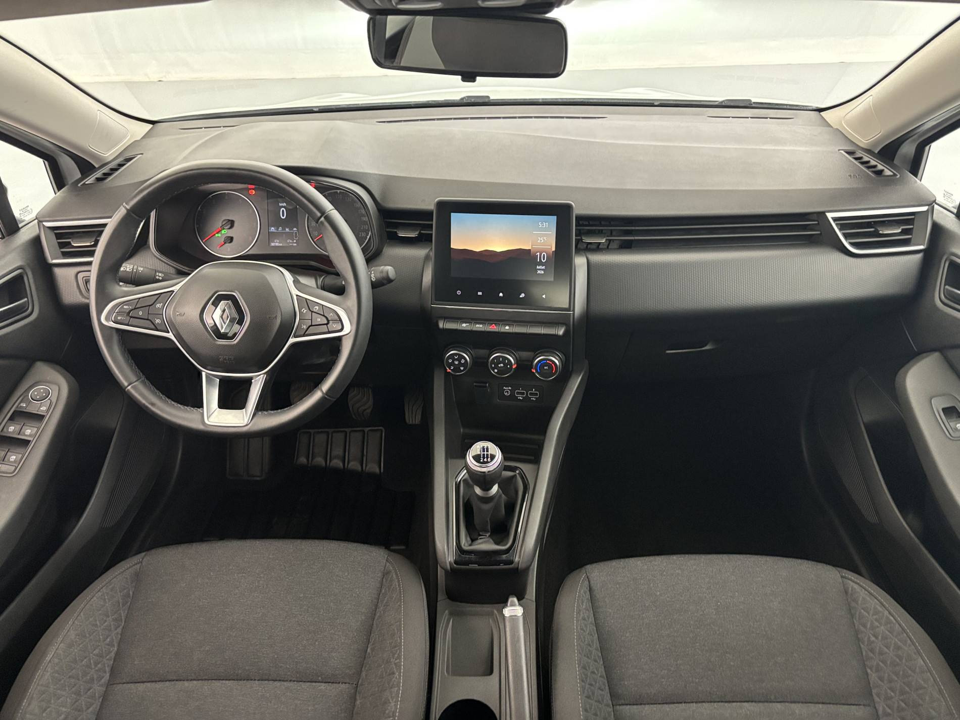 Vente en ligne Renault Clio 5 Clio TCe 90 au prix de 13 791 €