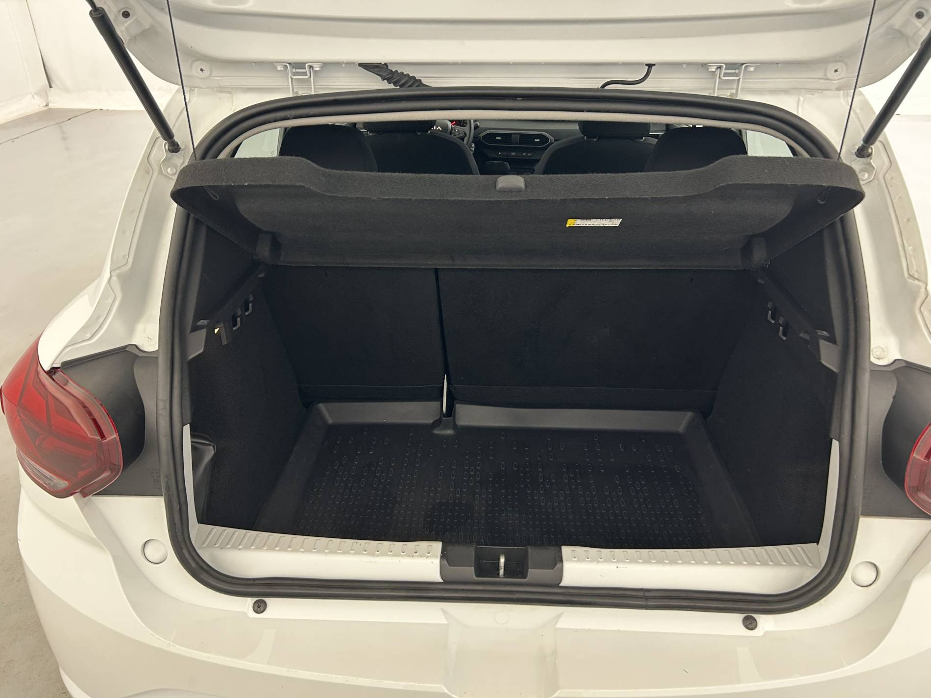Vente en ligne Dacia Sandero  ECO-G 100 au prix de 11 490 €