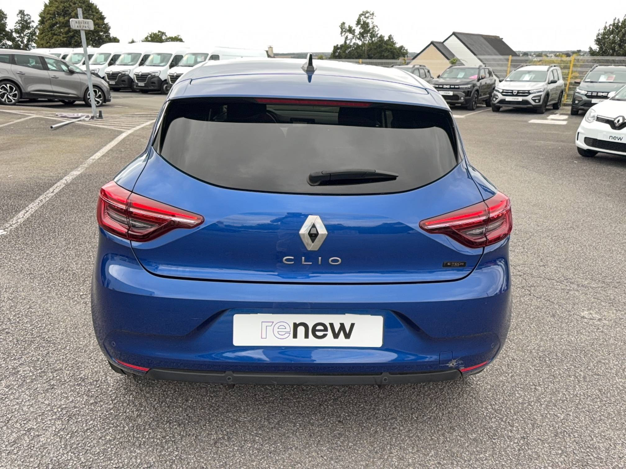 Vente en ligne Renault Clio 5 Clio E-Tech full hybrid 145 au prix de 16 490 €